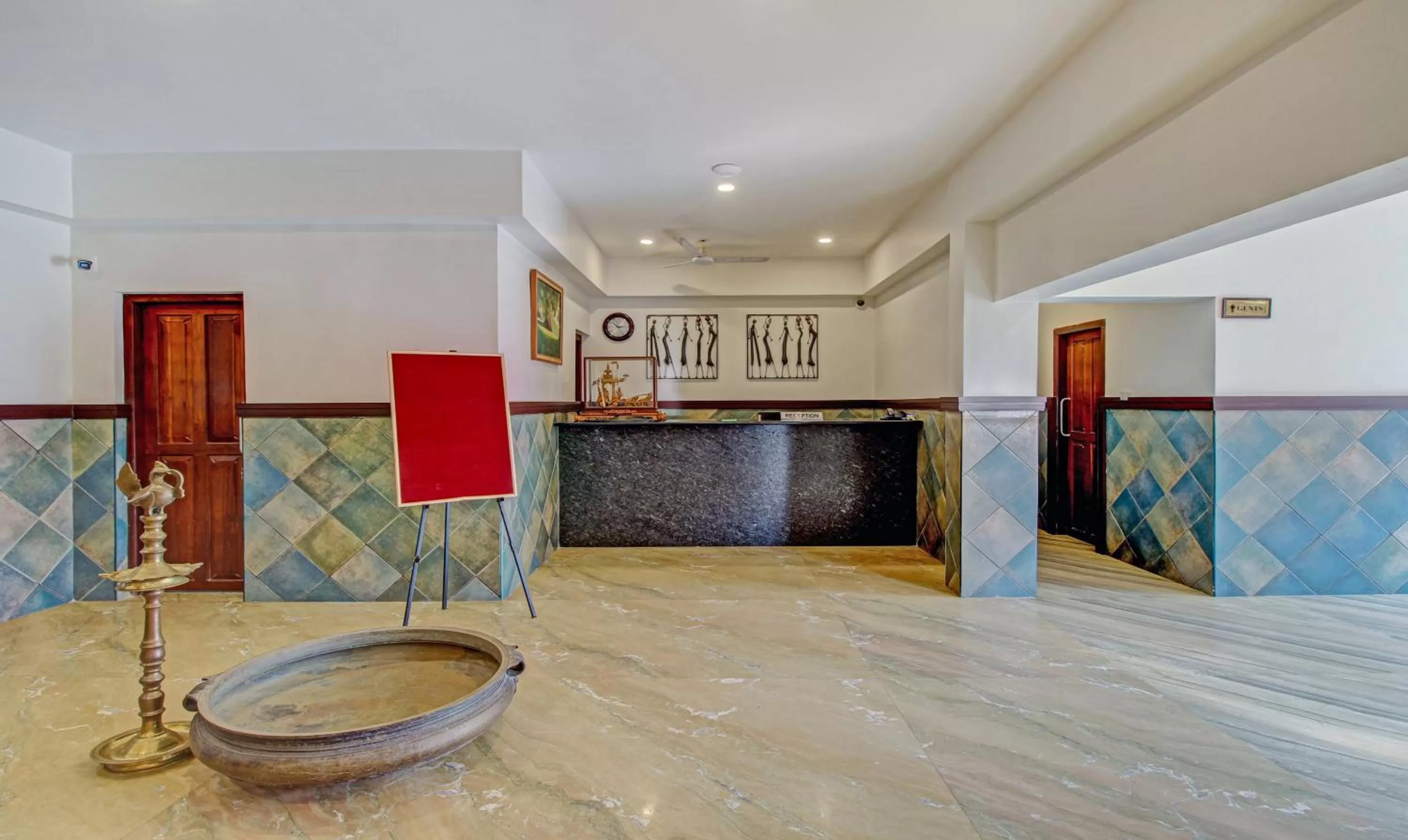 Lobby or reception in Treebo Prince