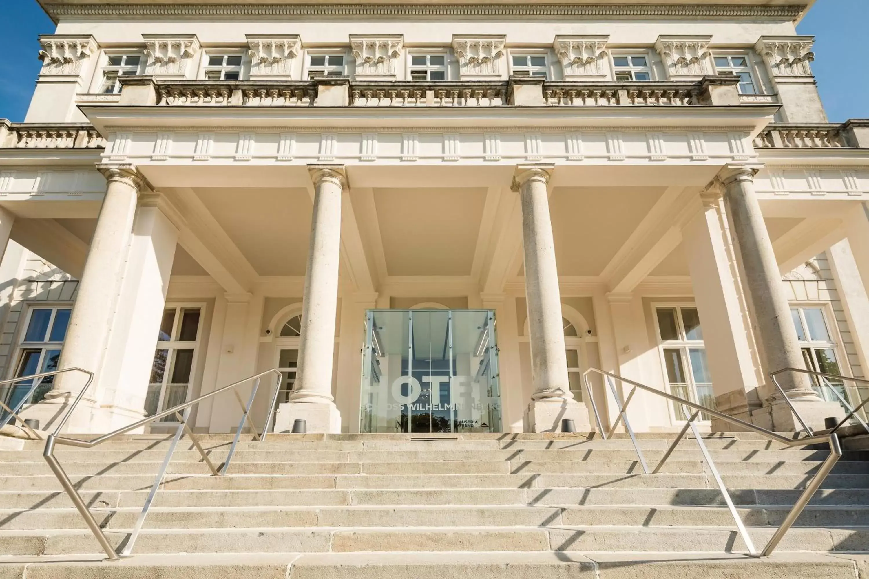 Balcony/Terrace in Austria Trend Hotel Schloss Wilhelminenberg Wien