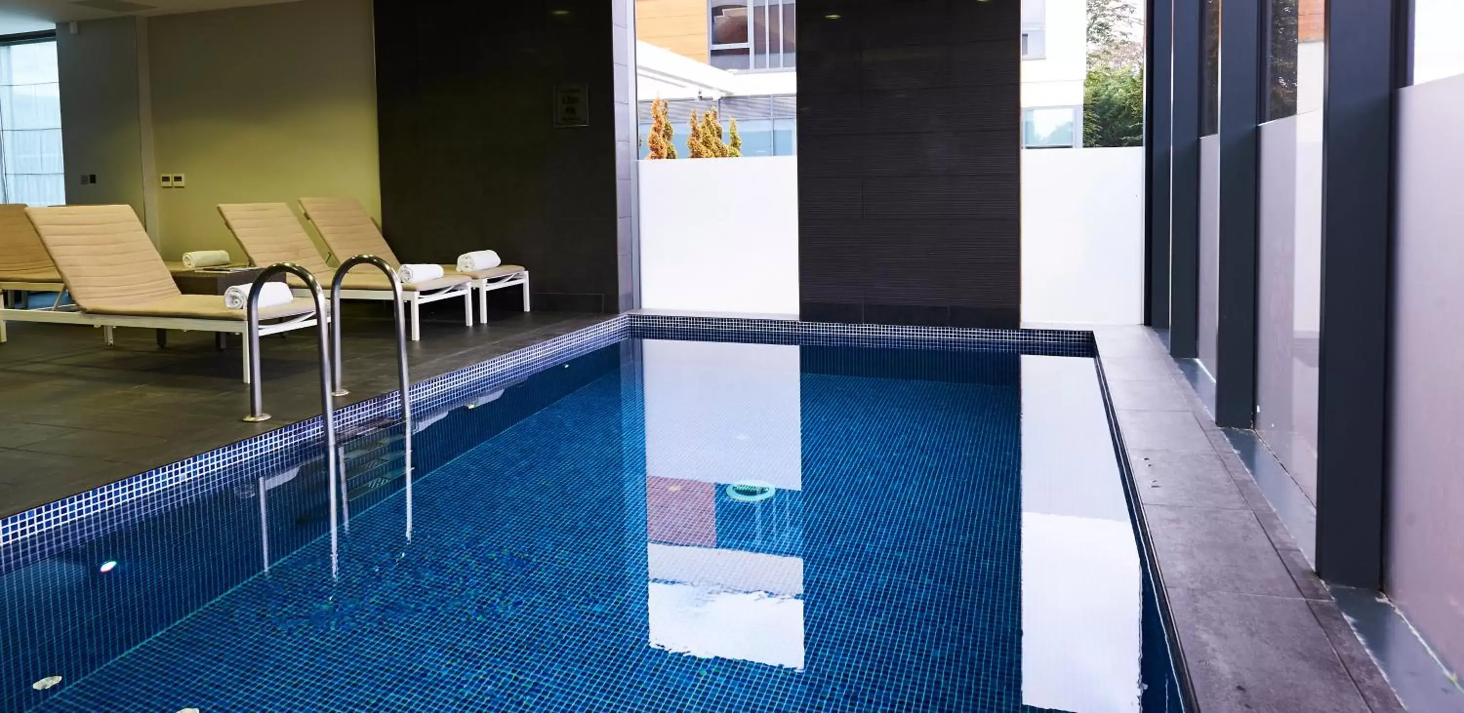 Swimming Pool in Harbour Hotel Guildford