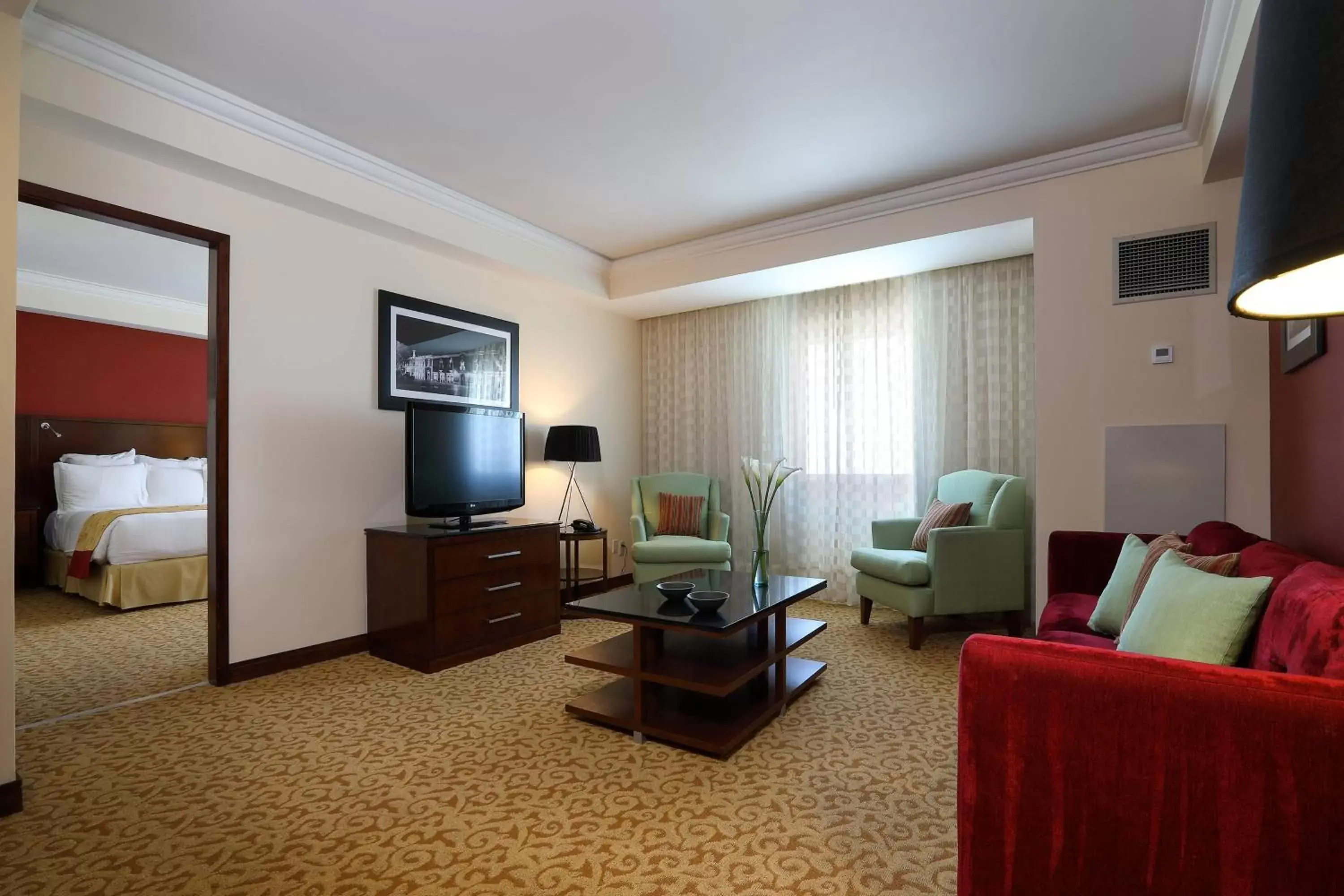 Photo of the whole room, Seating Area in Aguascalientes Marriott Hotel