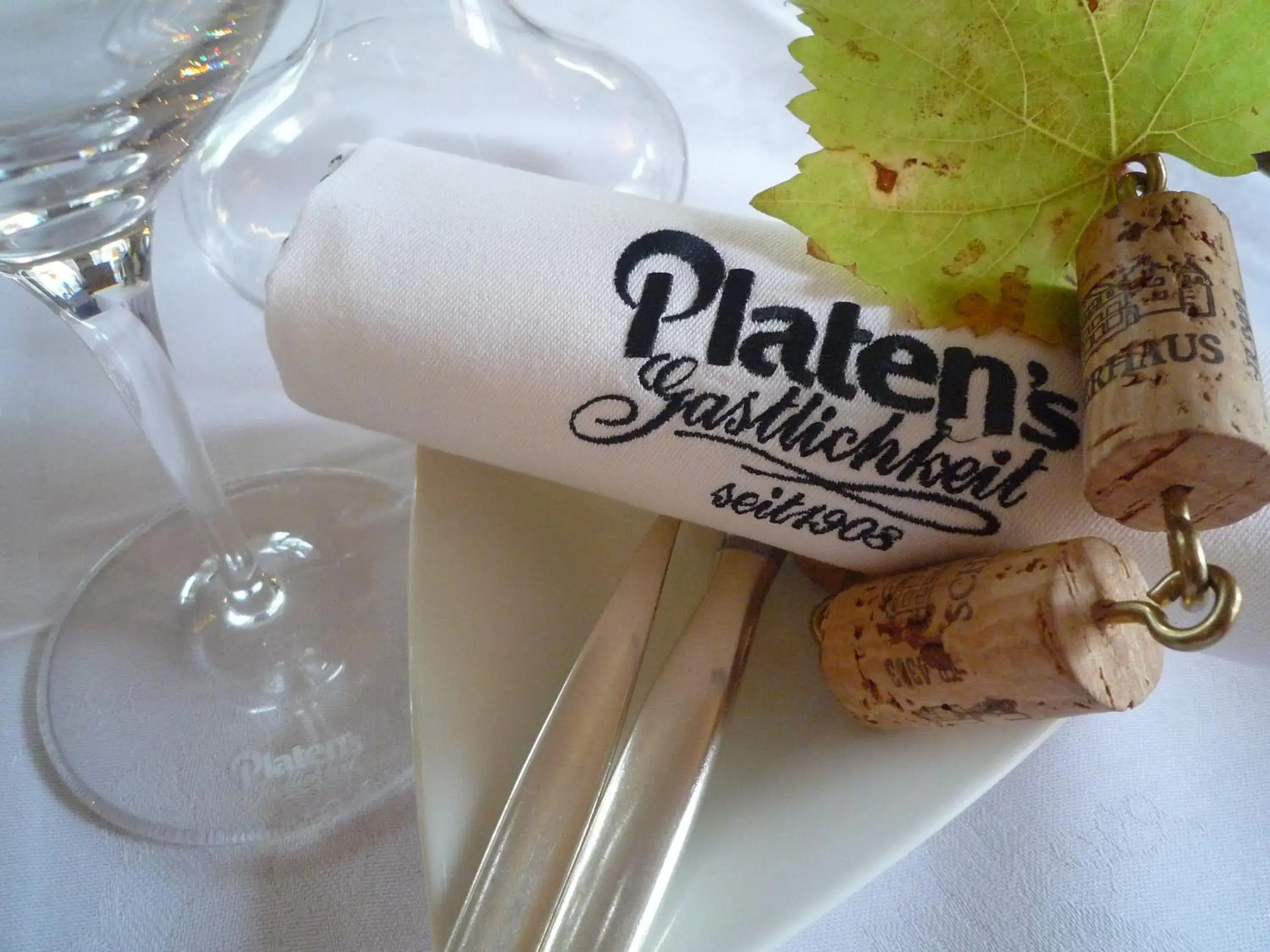 Restaurant/places to eat in Rhein-Hotel Nierstein Restaurant/places to eat in Rhein-Hotel Nierstein