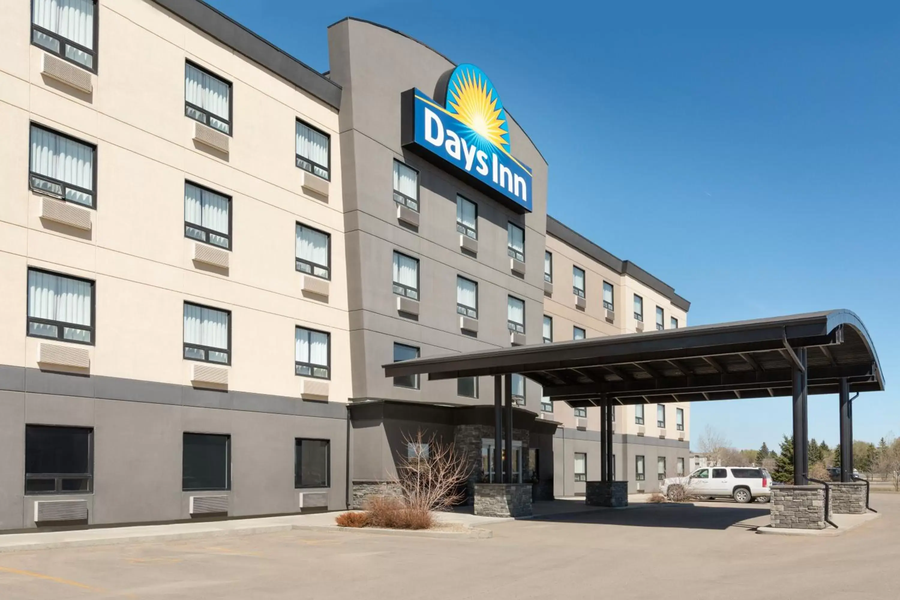 Property building in Days Inn by Wyndham Regina Airport West