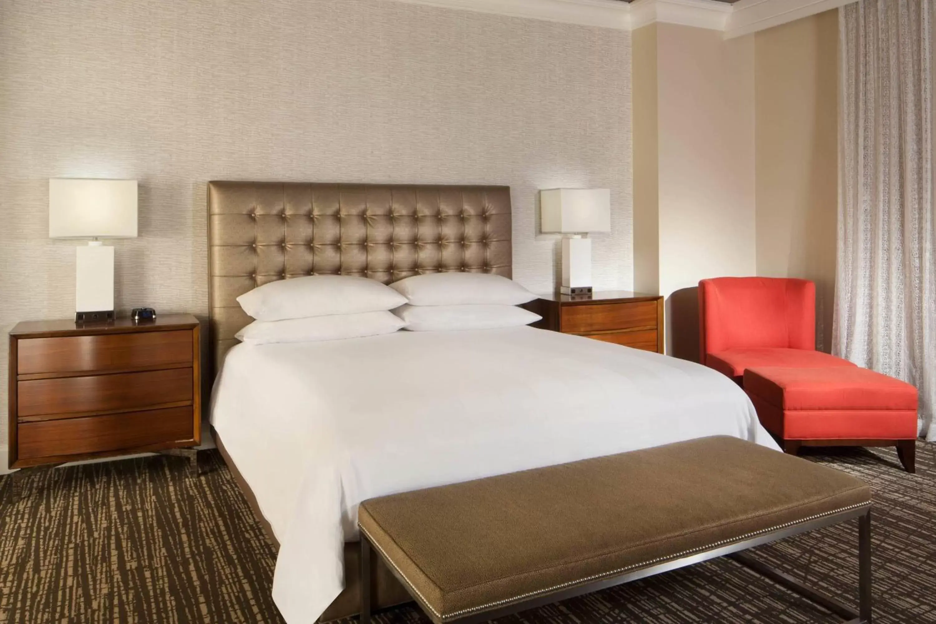 Bedroom, Bed in Houston Marriott Sugar Land