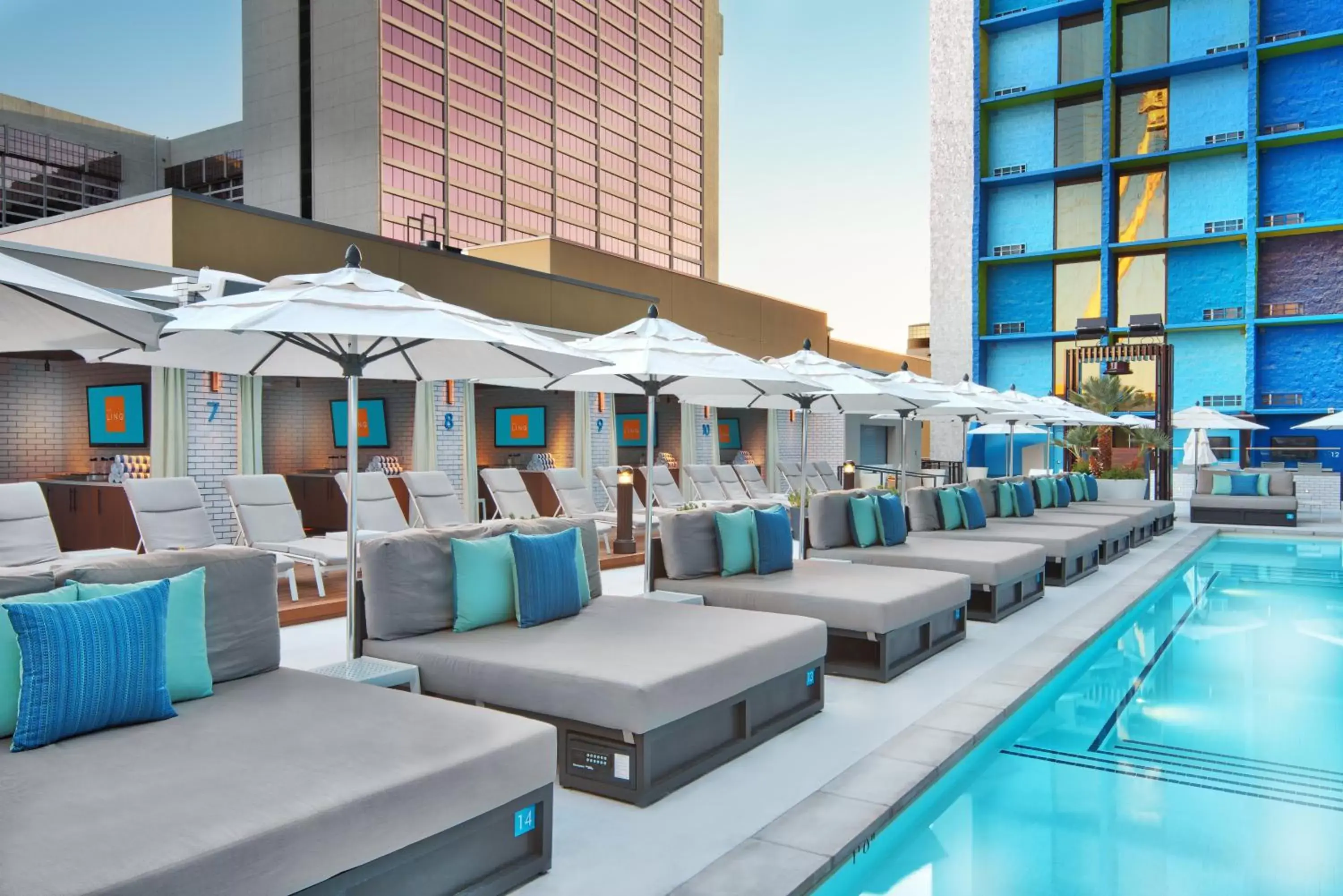 Swimming Pool in The LINQ Hotel and Casino