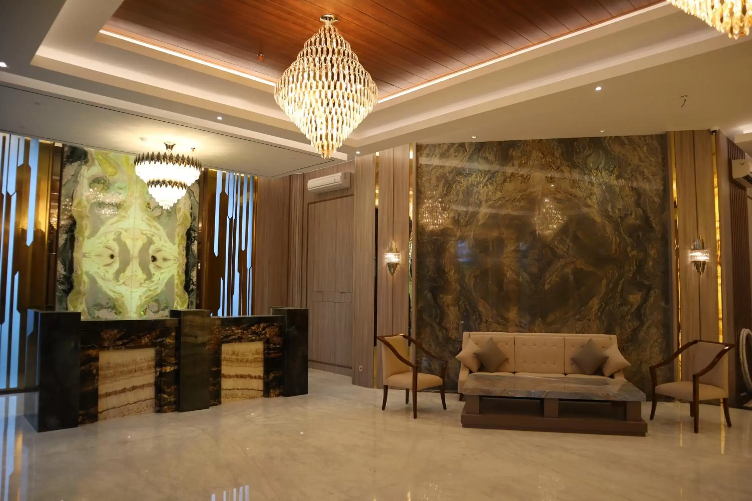 Lobby or reception in Dream of Aventus Hotel Kuta Lobby or reception in Dream of Aventus Hotel Kuta