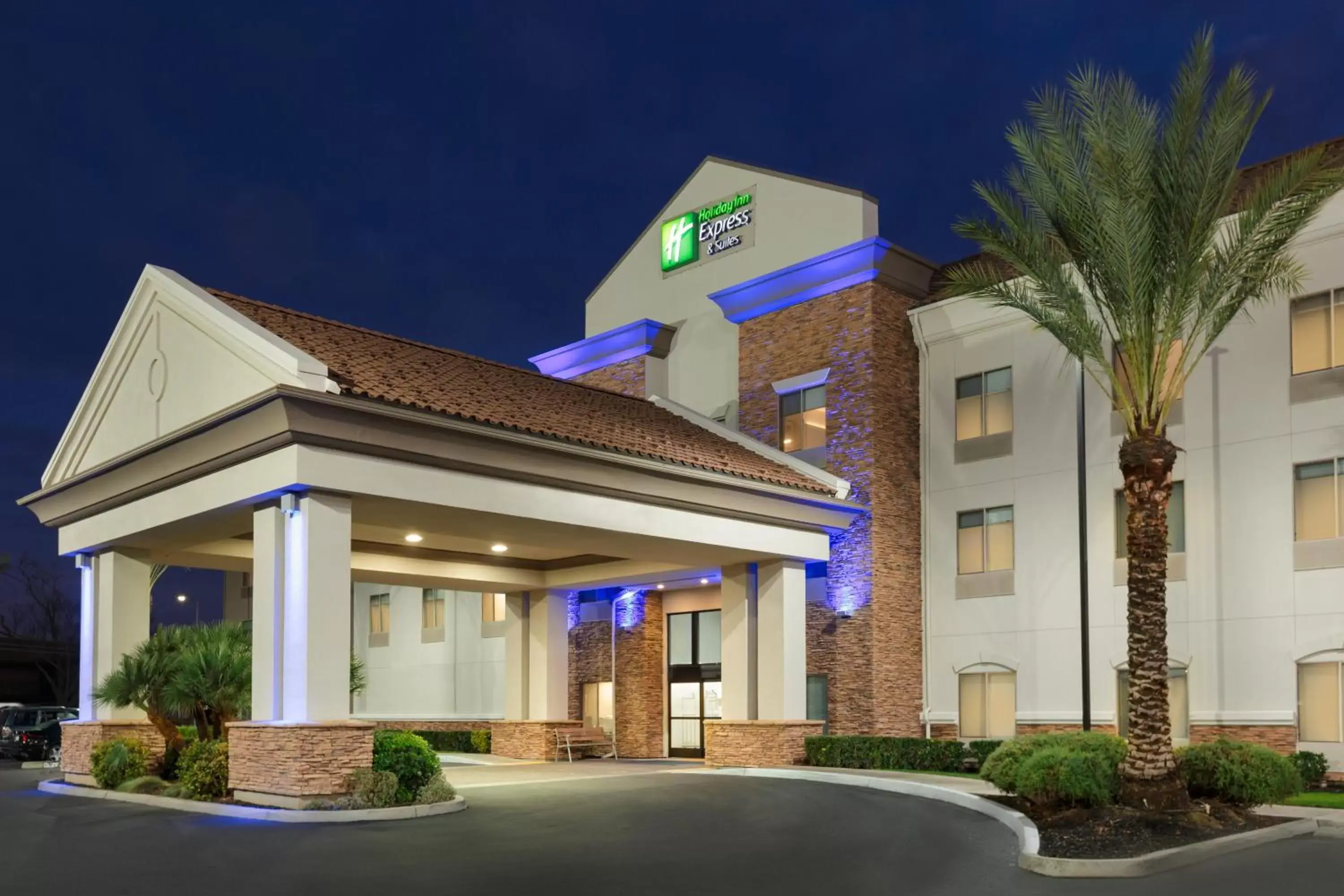 Property Building in Holiday Inn Express Hotel & Suites Merced, an IHG Hotel