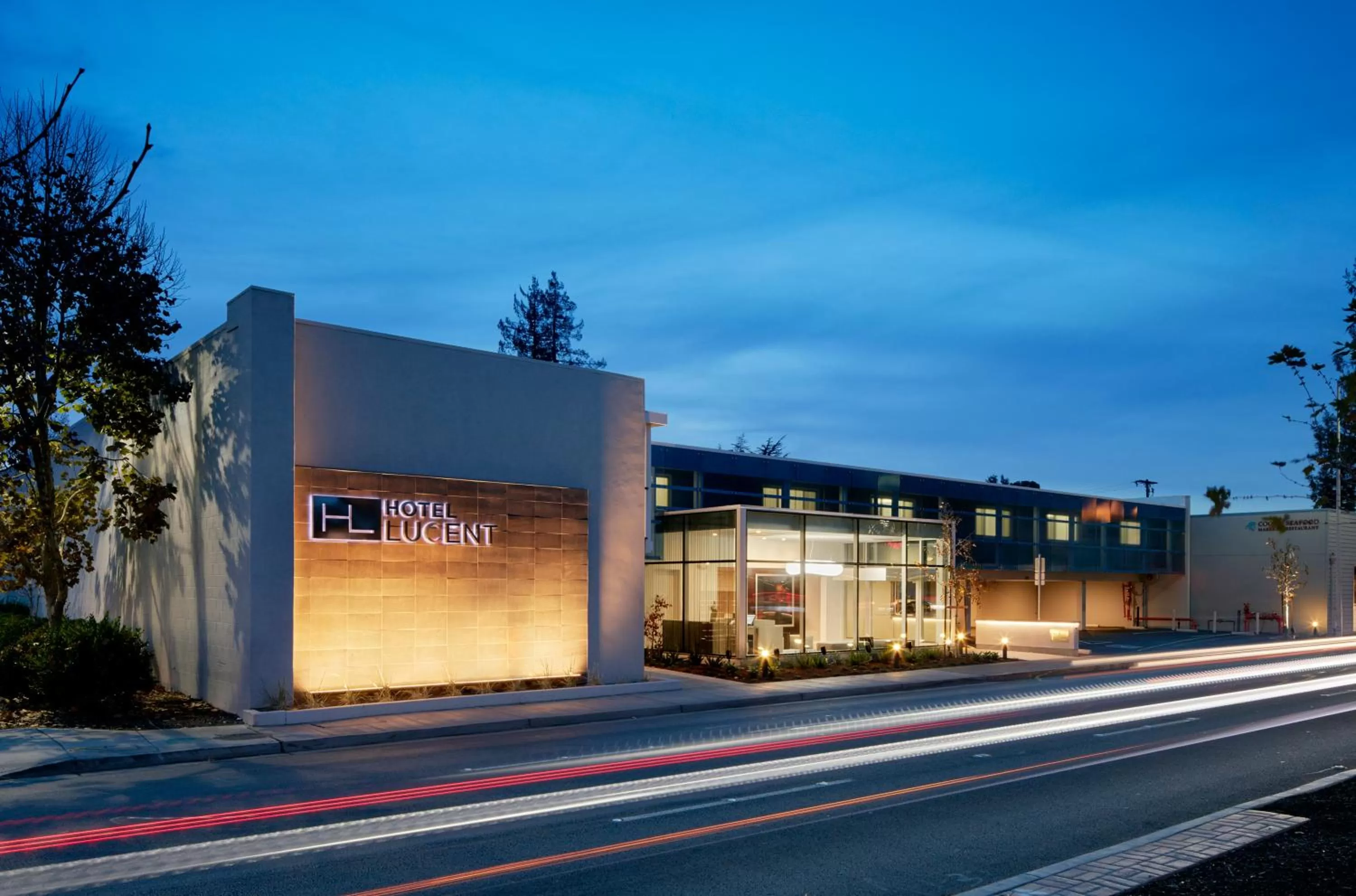 Facade/entrance in Hotel Lucent
