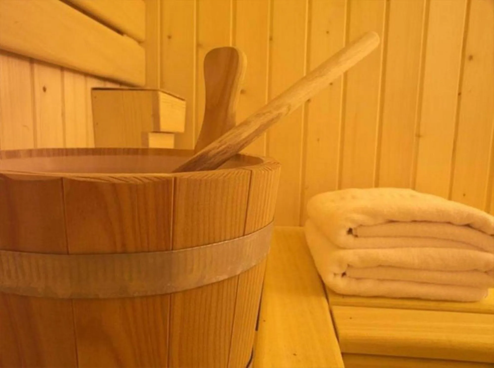 Steam room in Dammam Palace Hotel