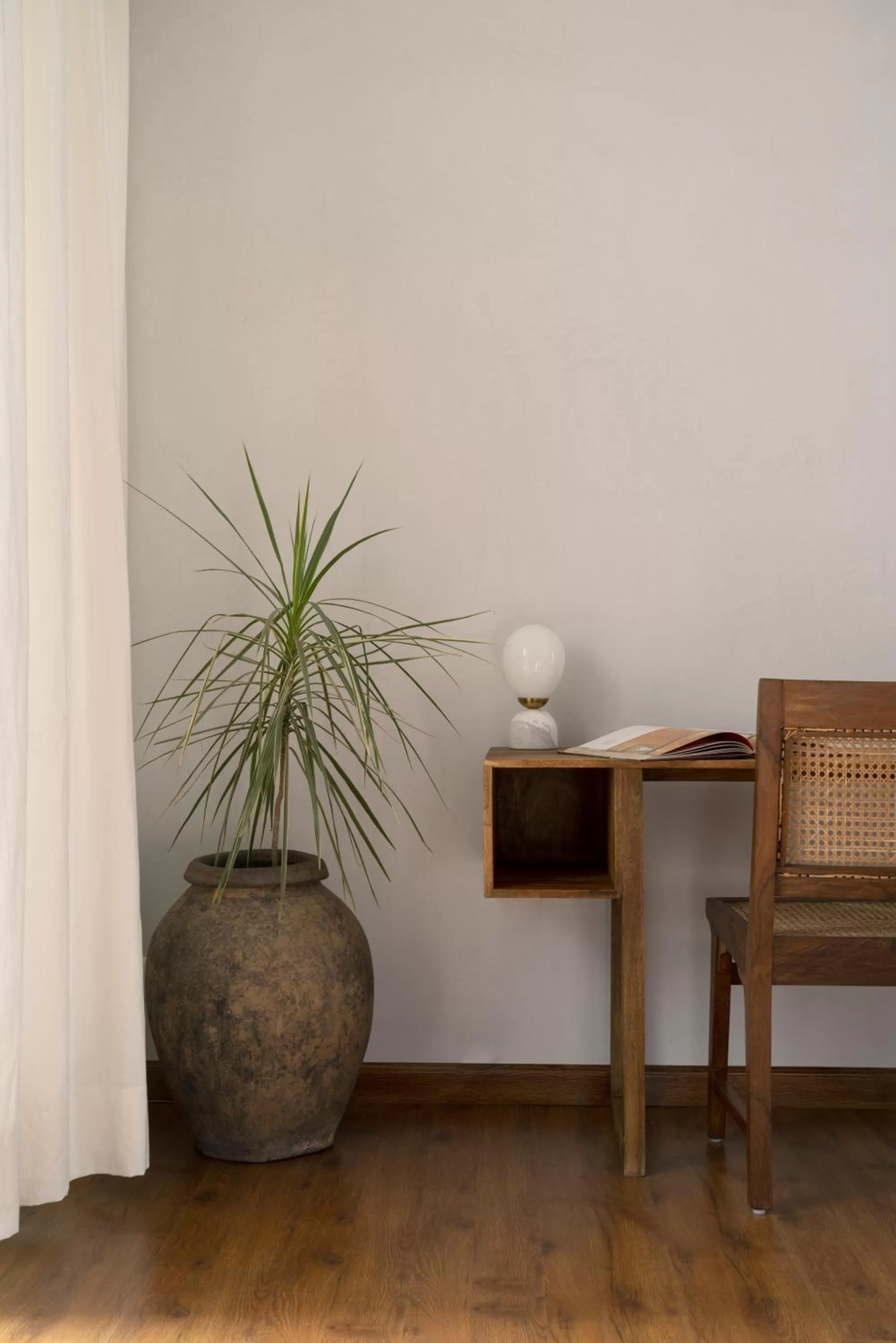 hair dresser in Bungalow 157