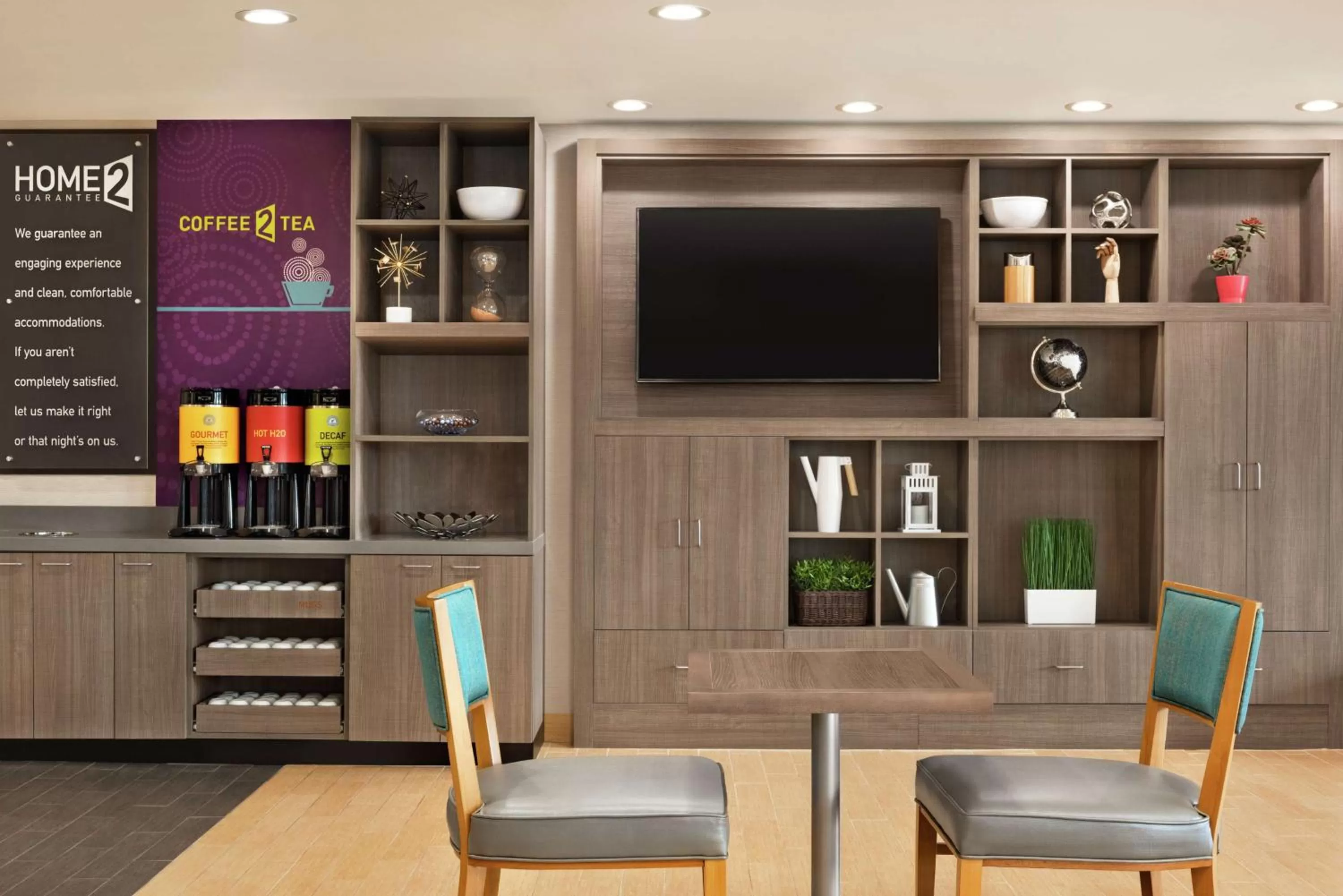 Dining area in Home2 Suites by Hilton Woodbridge Potomac Mills