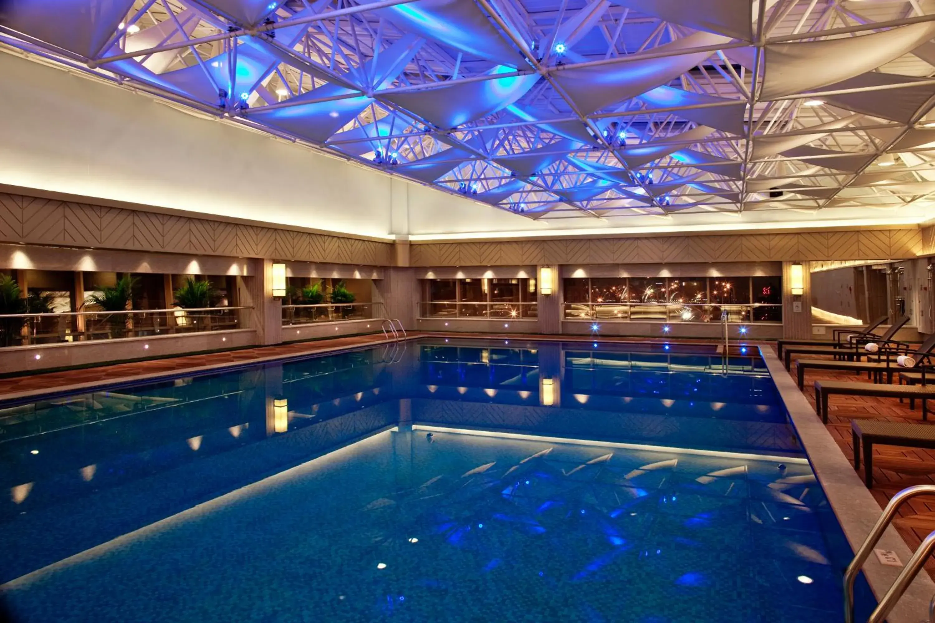 Swimming Pool in Radisson Tianjin