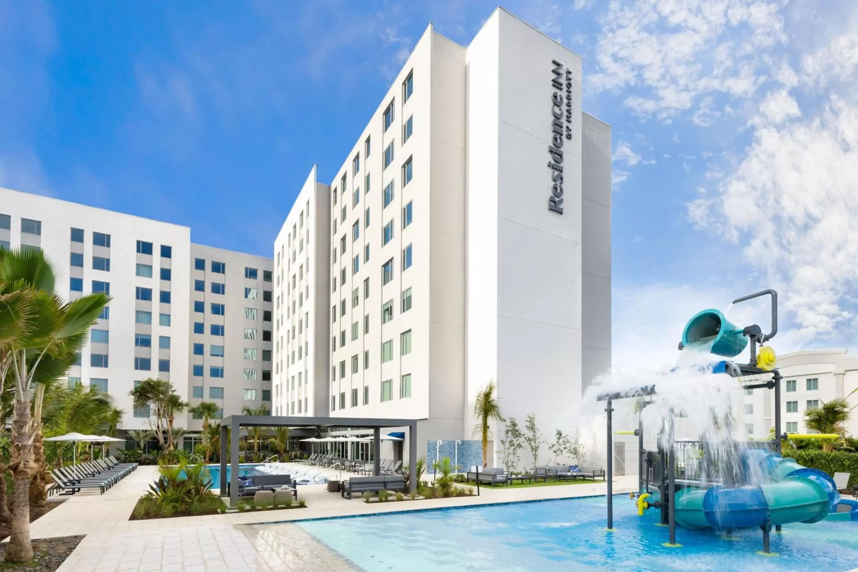 Swimming pool, Property Building in Residence Inn by Marriott San Juan Isla Verde