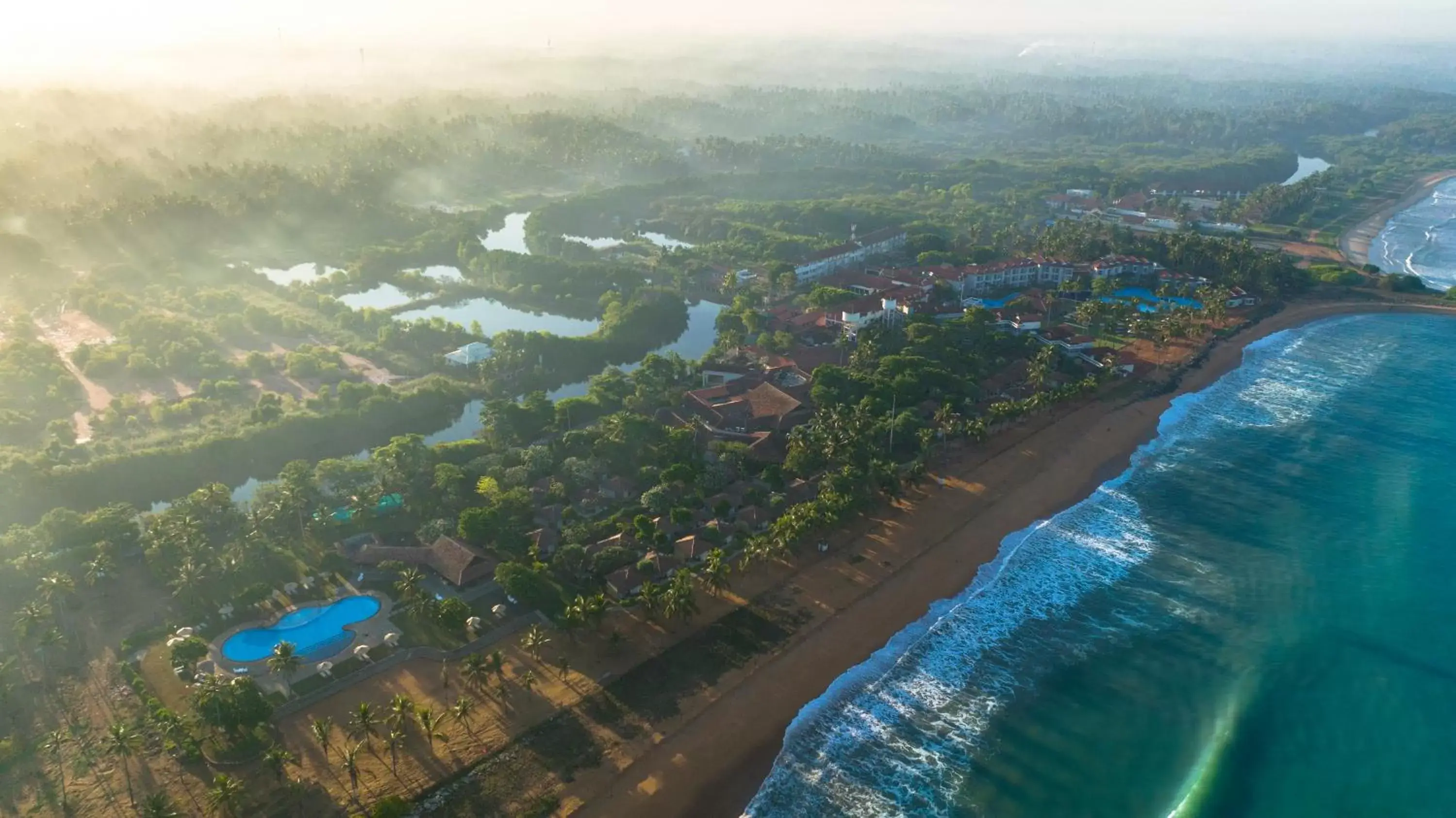 Bird's eye view, Bird's-eye View in Club Hotel Dolphin