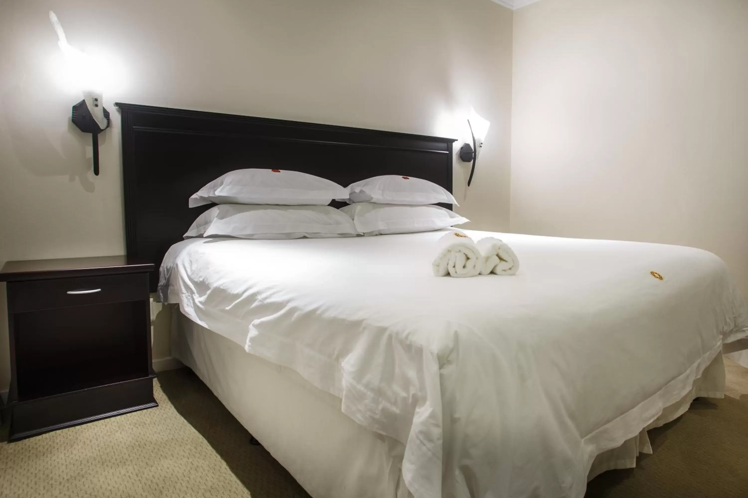 Bedroom, Bed in Florida Park Hotel, Florida Road