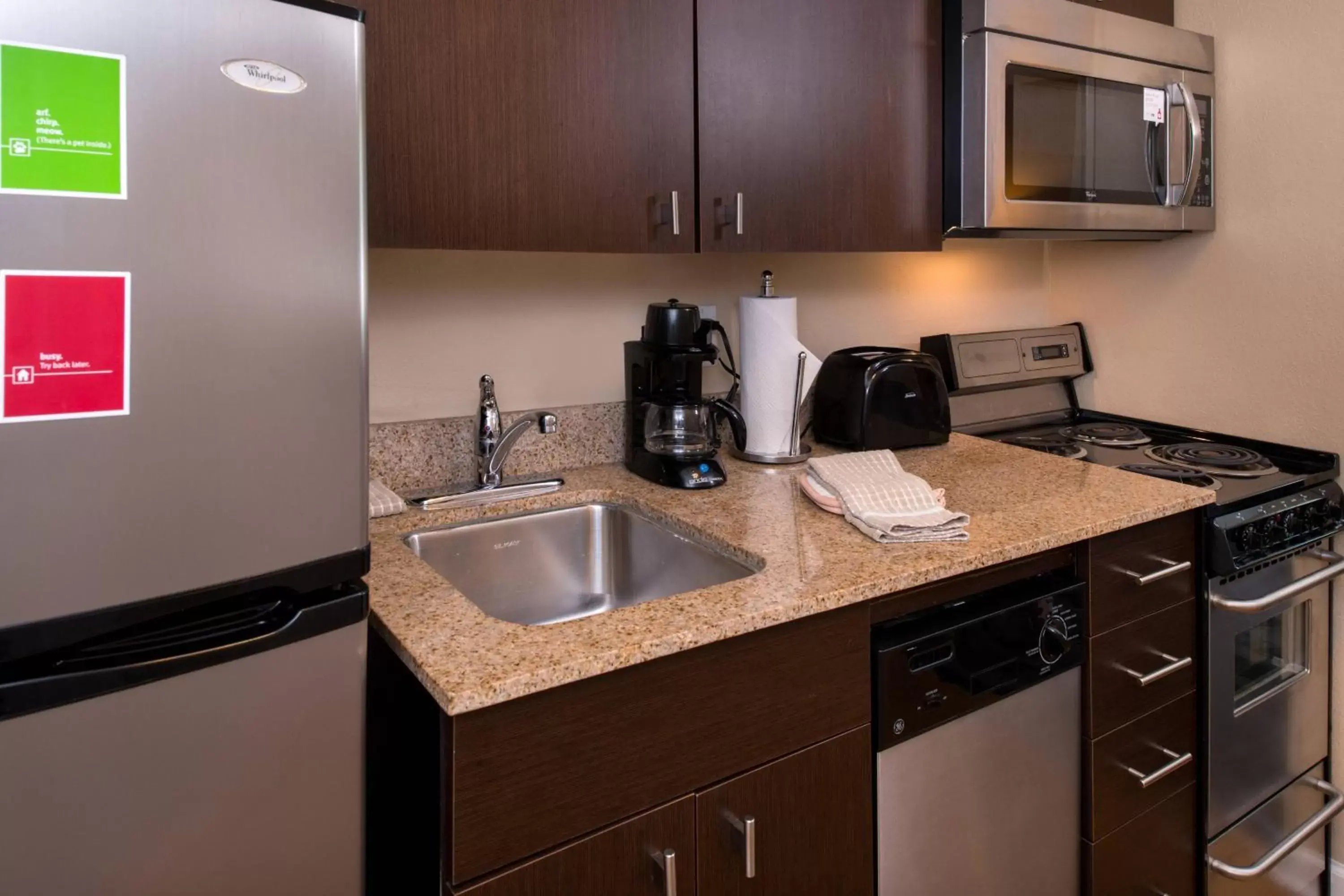 Bedroom, Kitchen/Kitchenette in TownePlace Suites Huntington