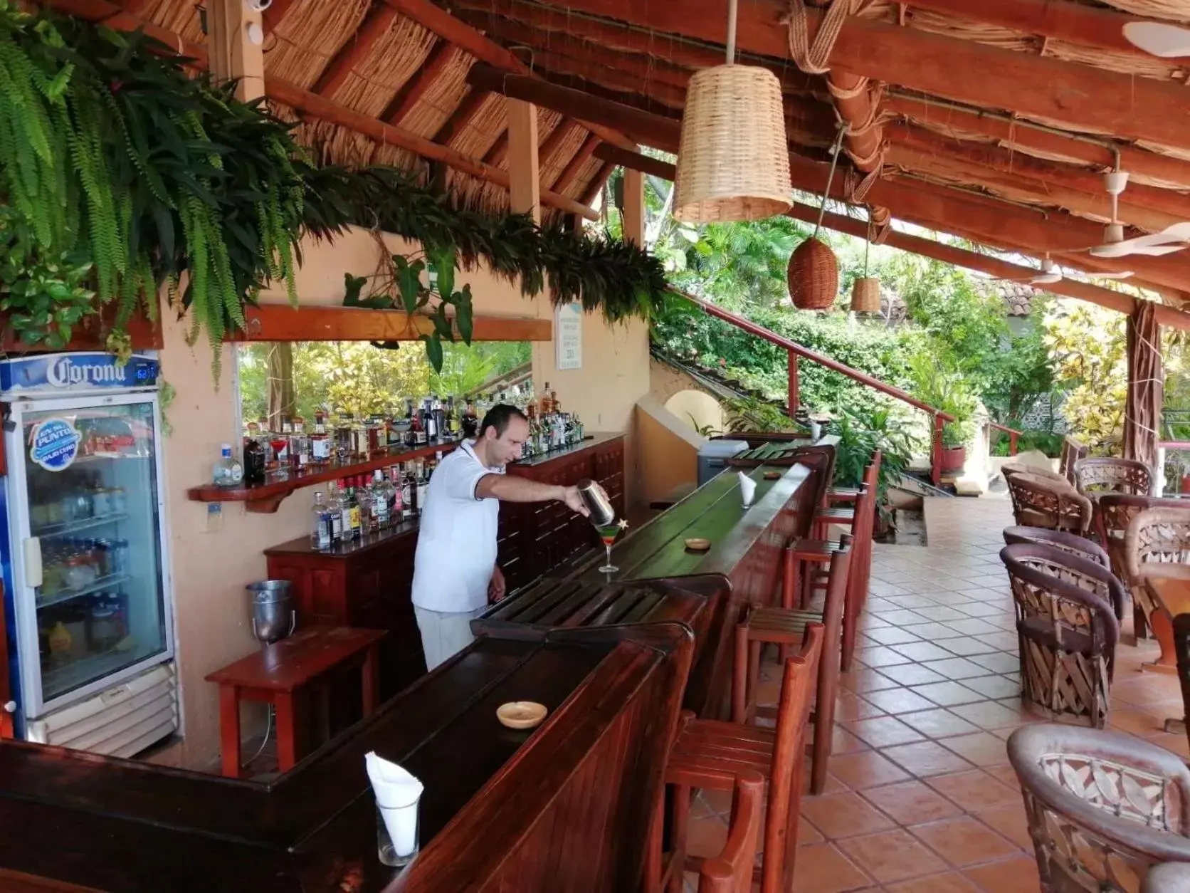 Lounge or bar in Hotel Catalina Beach Resort Lounge or bar in Hotel Catalina Beach Resort