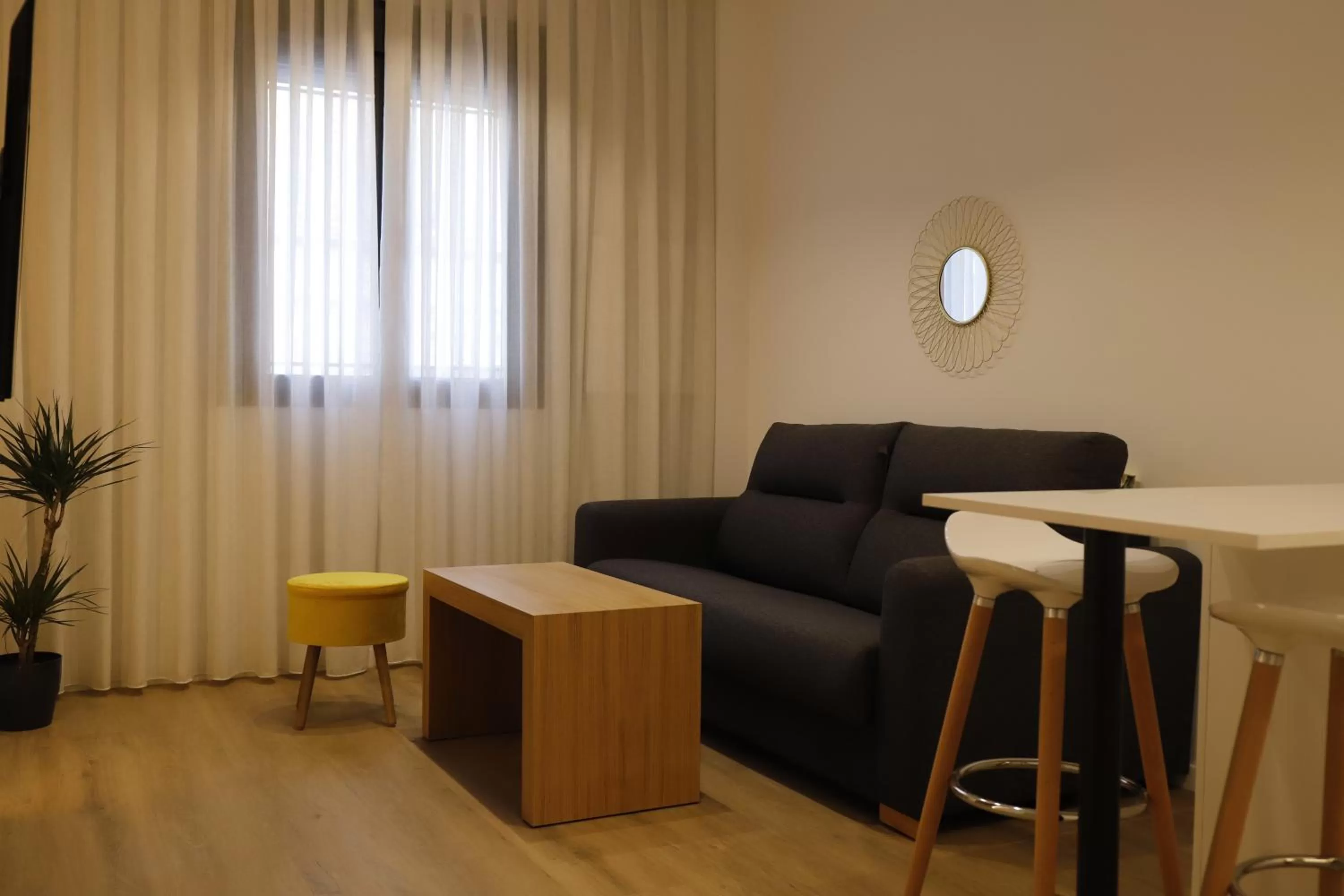 Living room in MEDINA HOMES PUENTE ROMANO