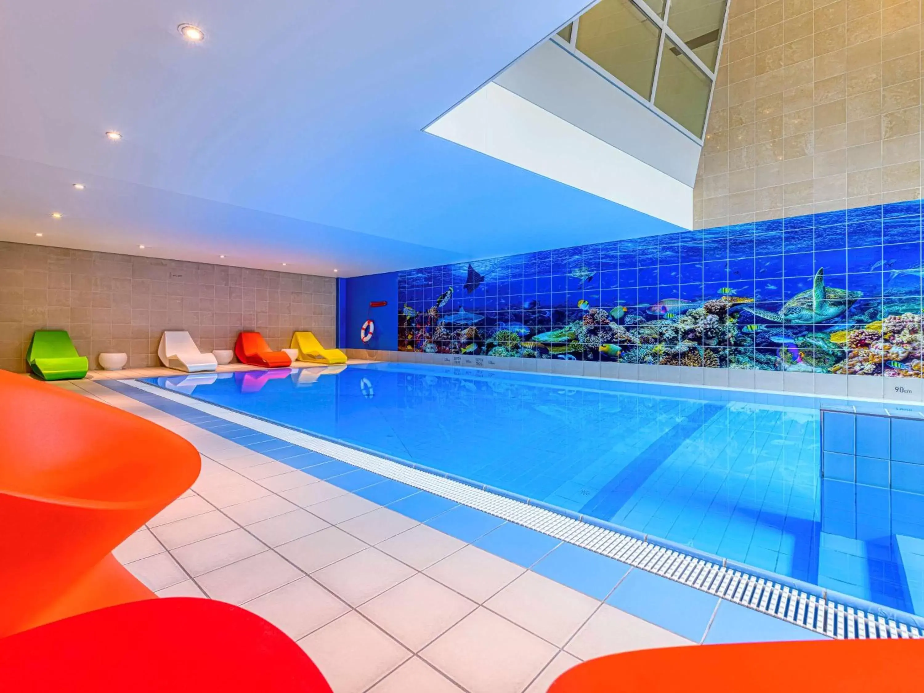 Activities, Swimming Pool in Novotel Zurich City West