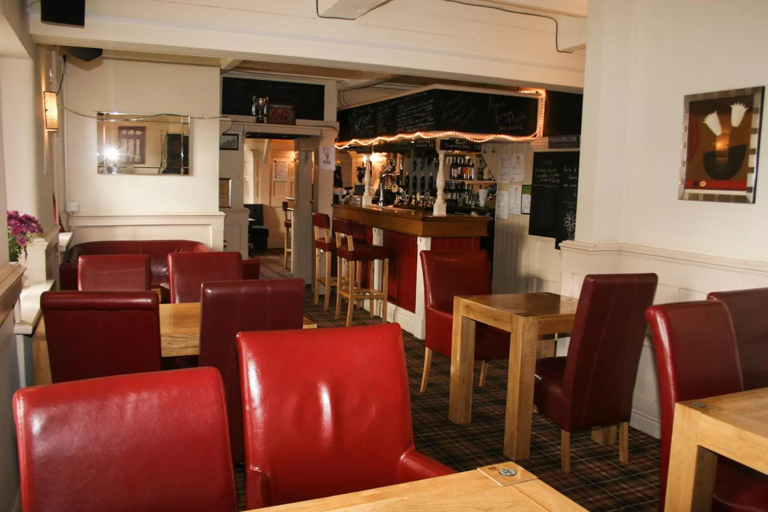 Lounge or bar, Lounge/Bar in The Wheatsheaf
