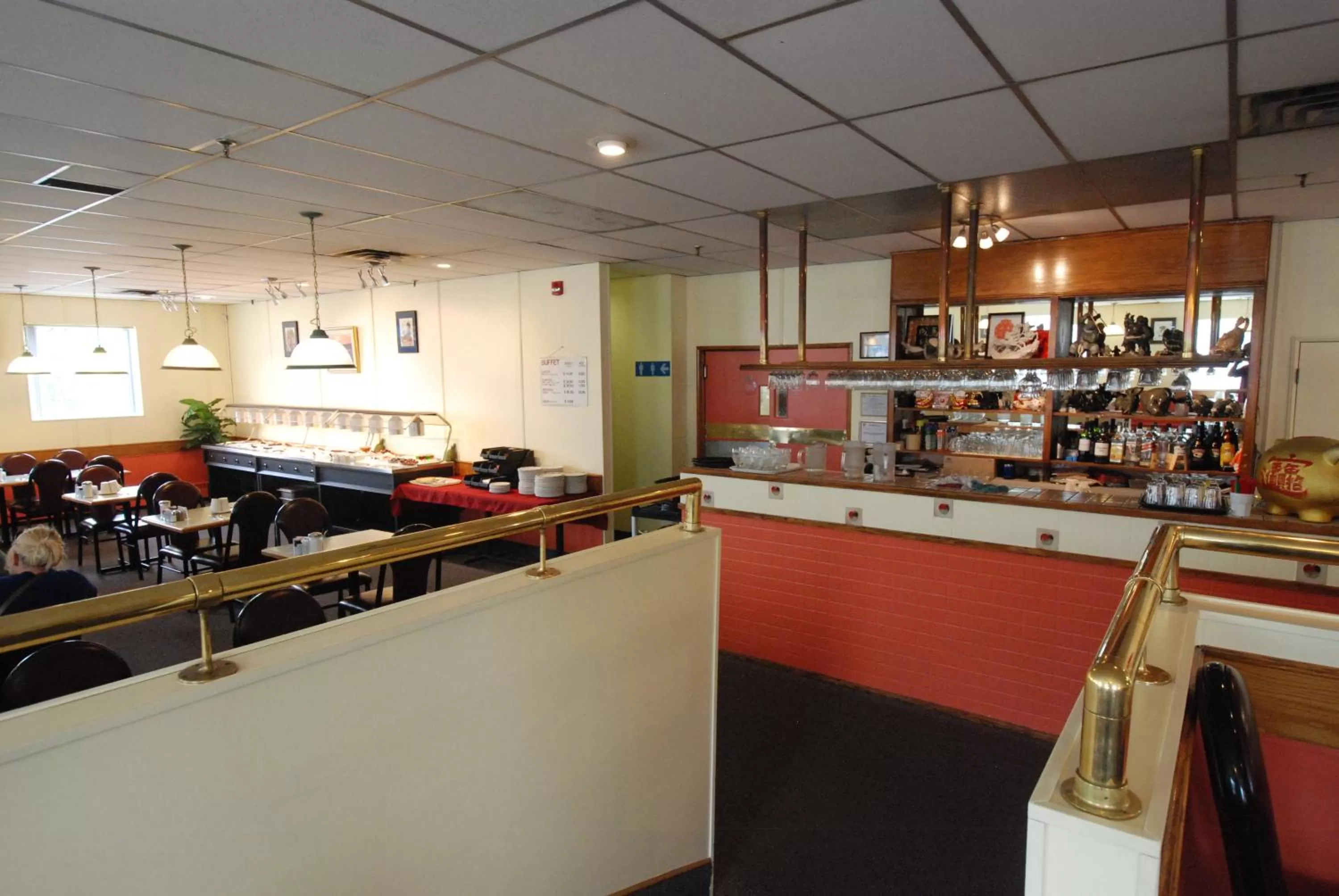 Restaurant/places to eat in Discovery Inn