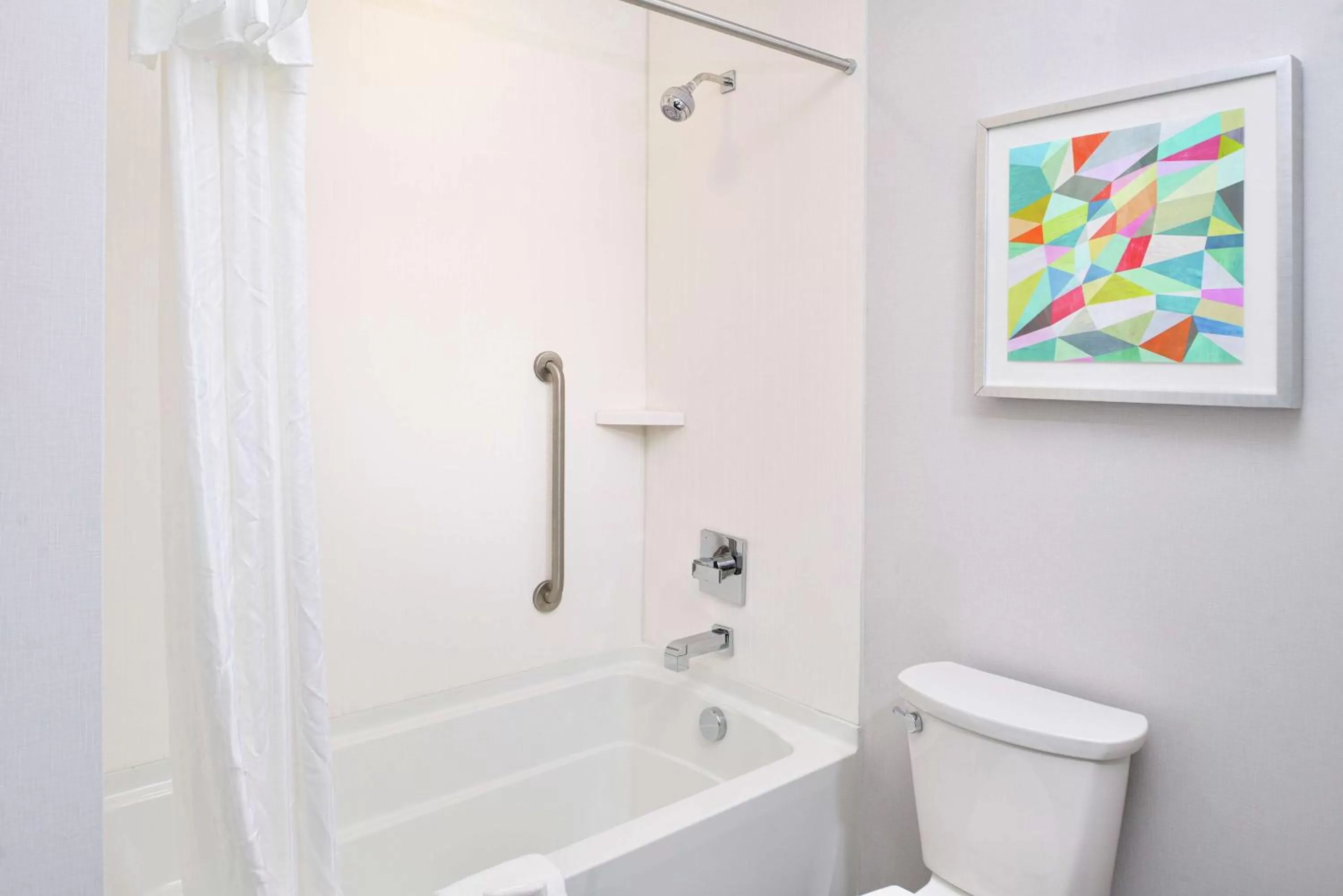 Bathroom in Hampton Inn Tampa Downtown Channel District