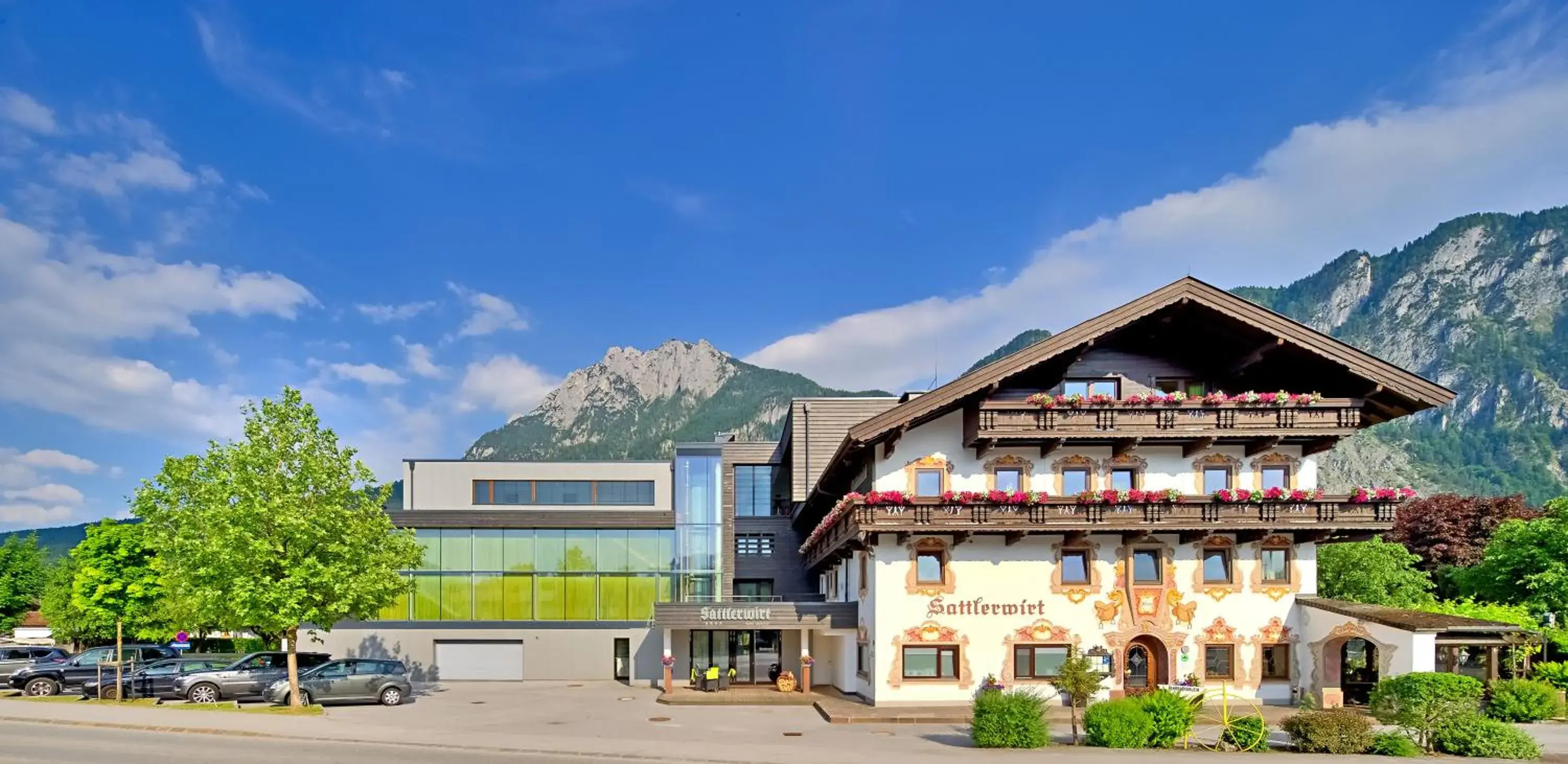 Facade/entrance in Hotel Wirtshaus Sattlerwirt