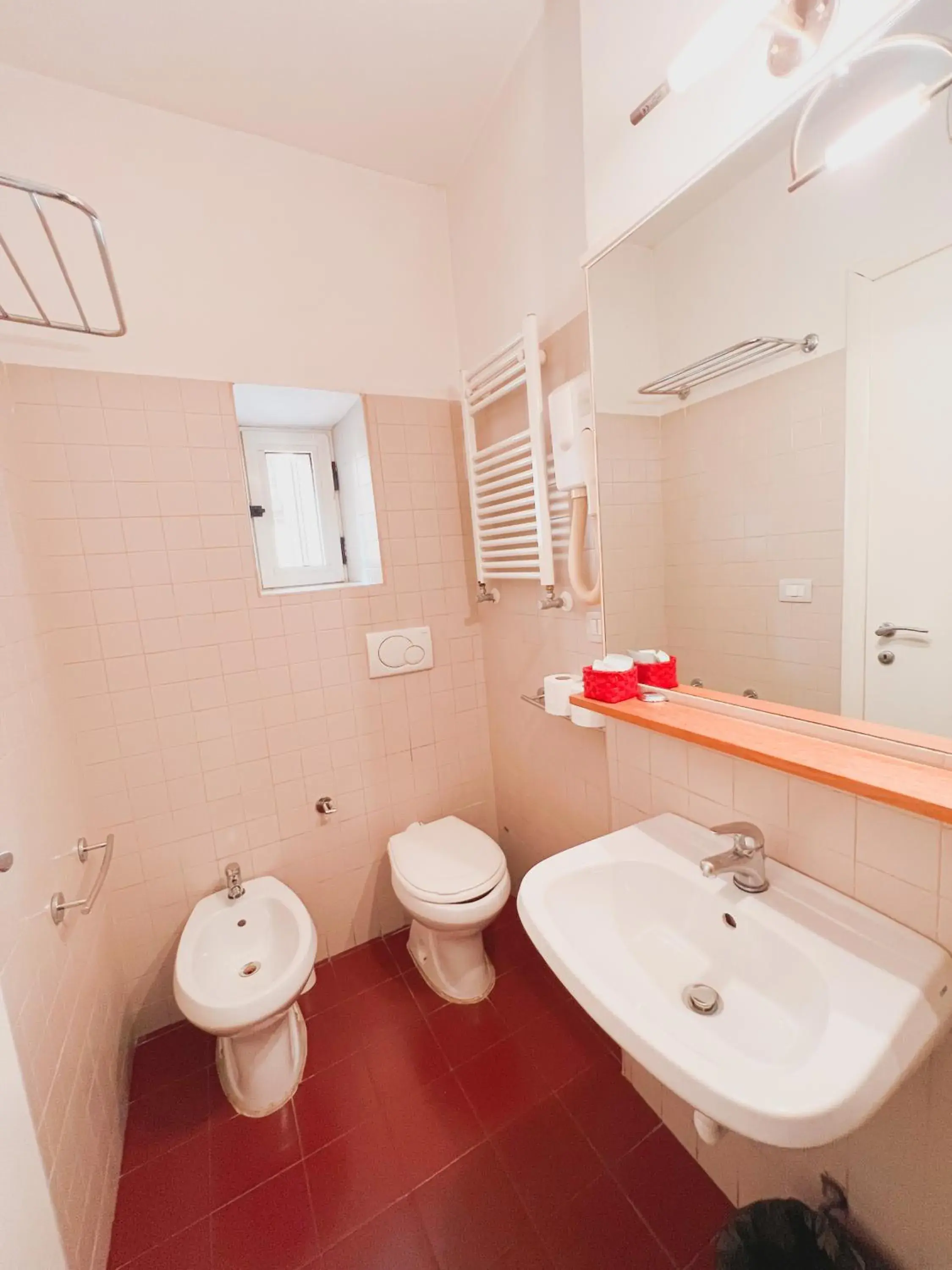 Bathroom in Booking House Roma 