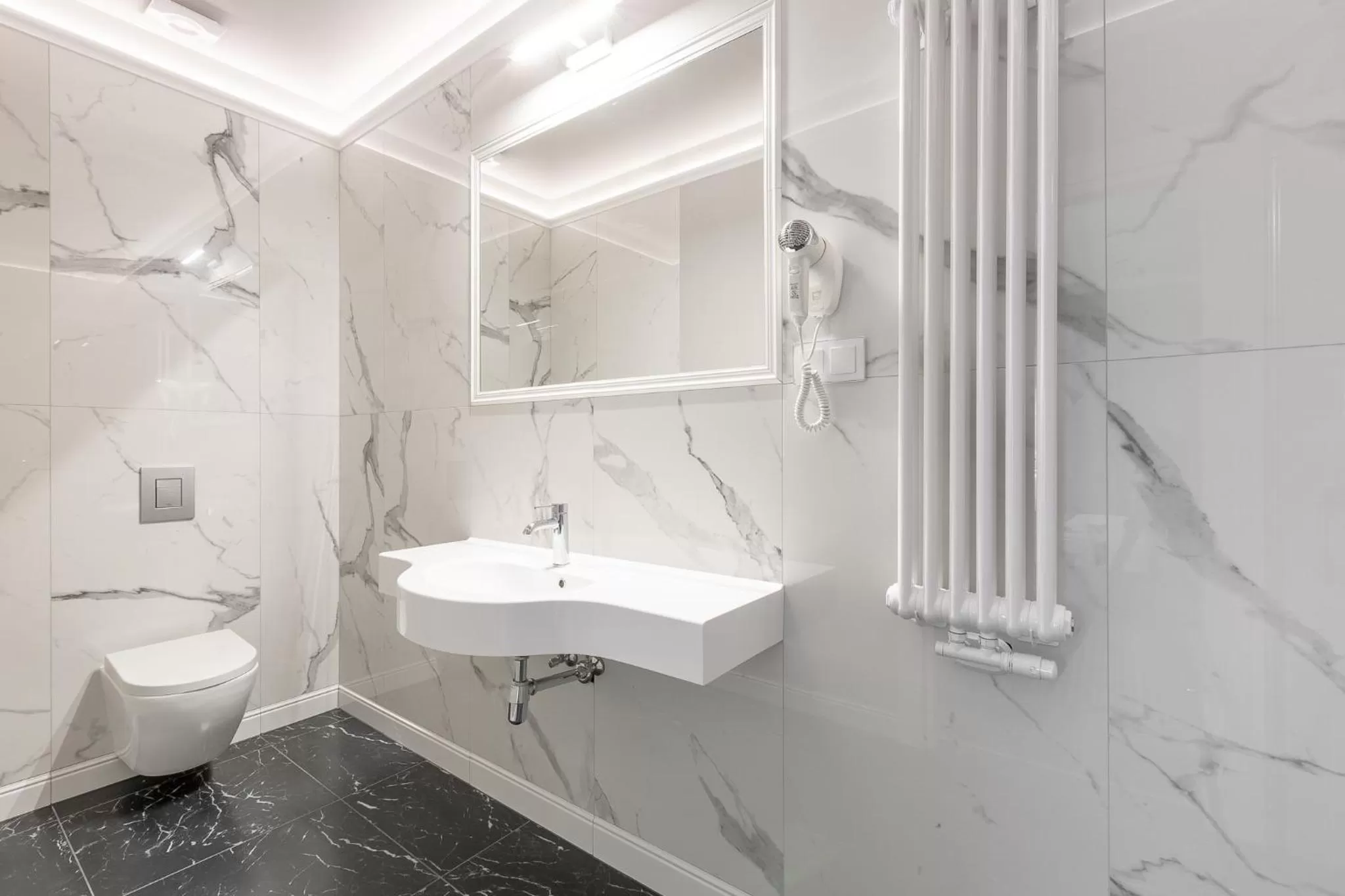 Shower in Hotel Villa Art Novis City Center