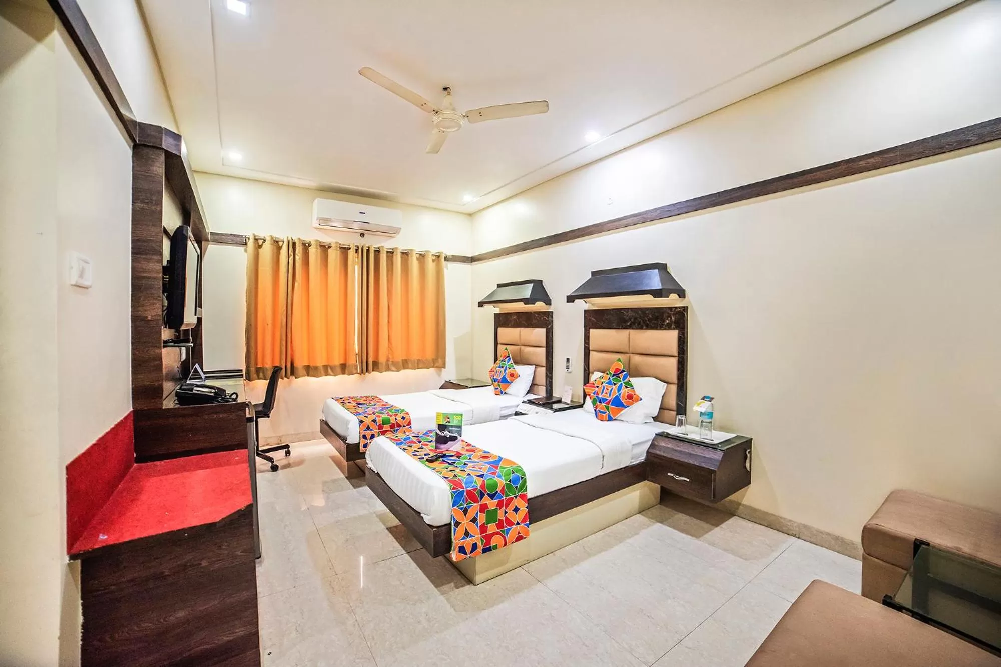View (from property/room), Bed in Fabhotel Santoor - Geeta Bhawan Square