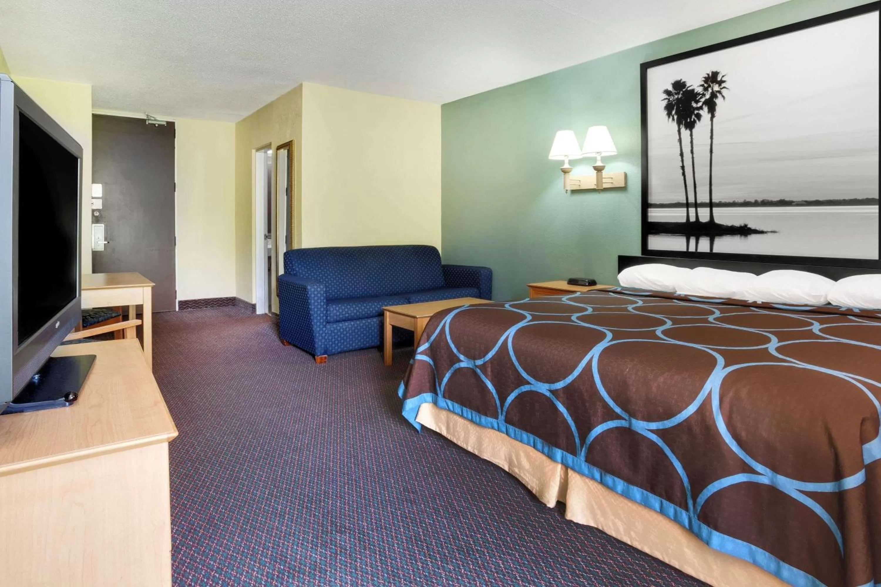 Photo of the whole room, Bed in Super 8 by Wyndham St. Augustine