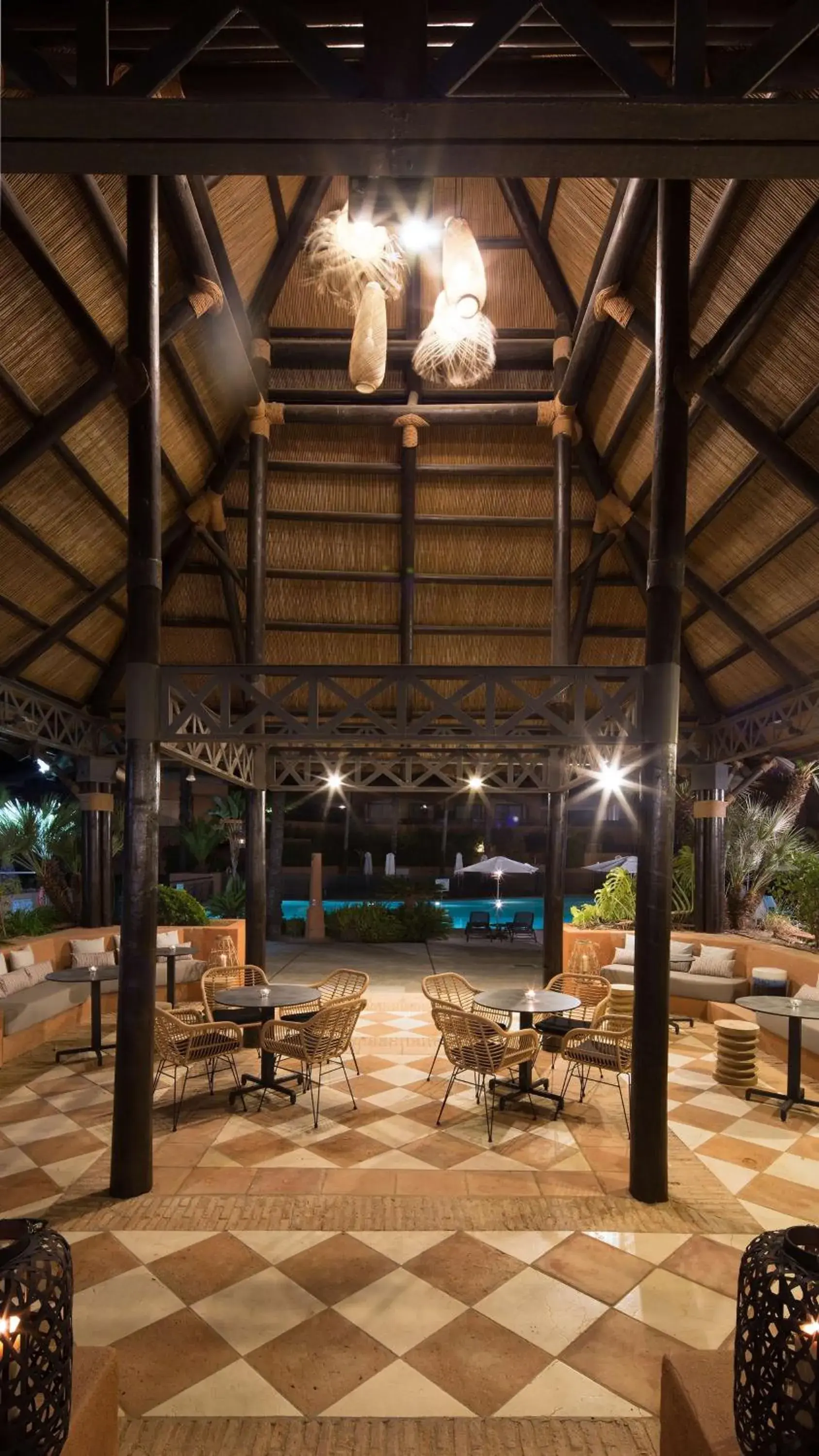Lounge or bar in DoubleTree by Hilton Islantilla Beach Golf Resort