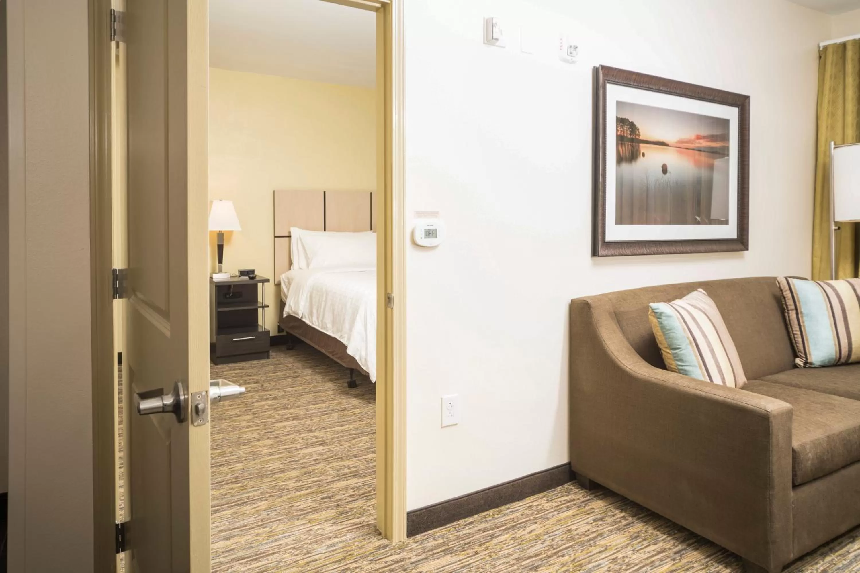 Photo of the whole room, Bed in Candlewood Suites - Ft Walton Bch - Hurlburt Area by IHG
