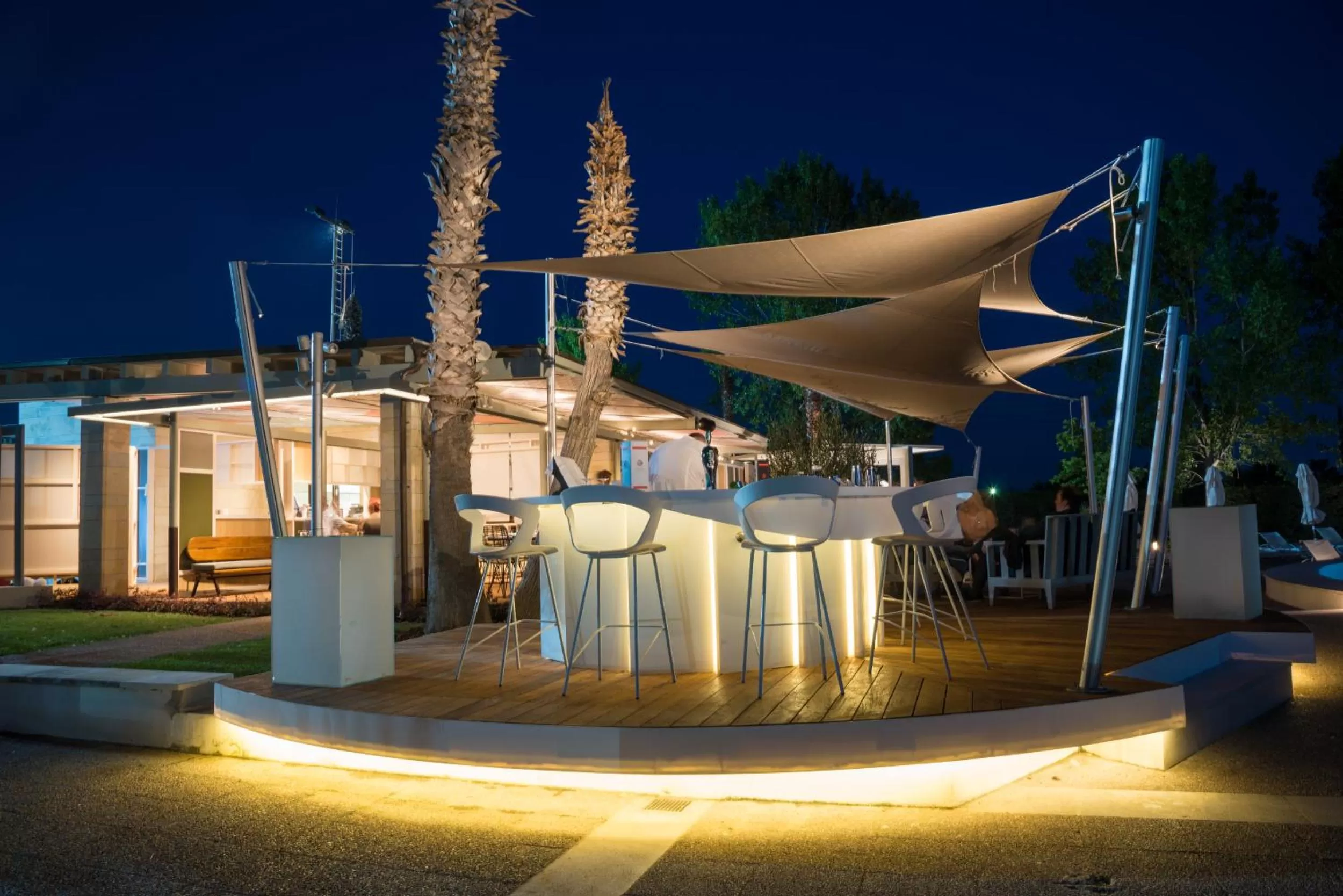 Restaurant/places to eat in Hotel Nikopolis