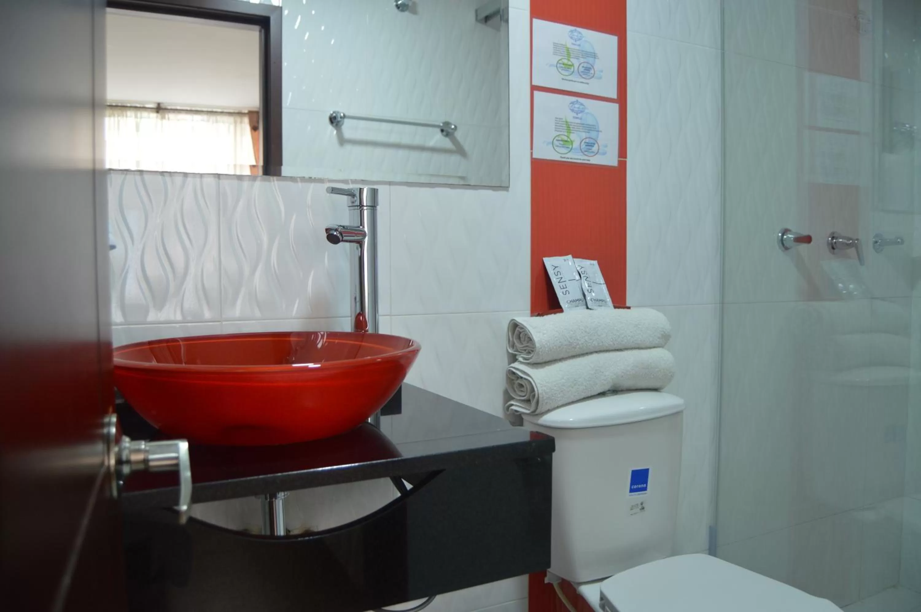 Bathroom in Oporto 83