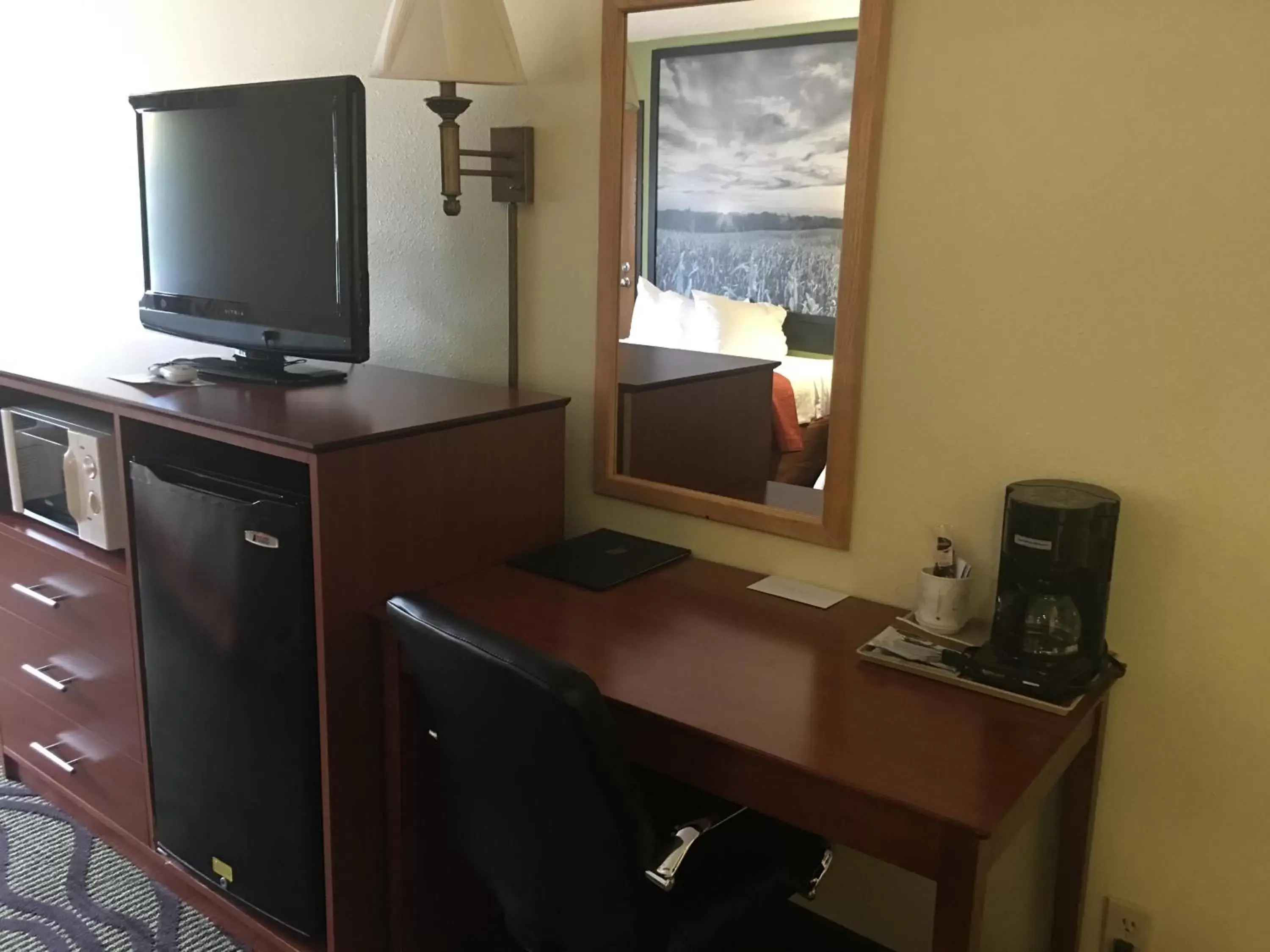 TV/Entertainment Center in Super 8 by Wyndham Newton