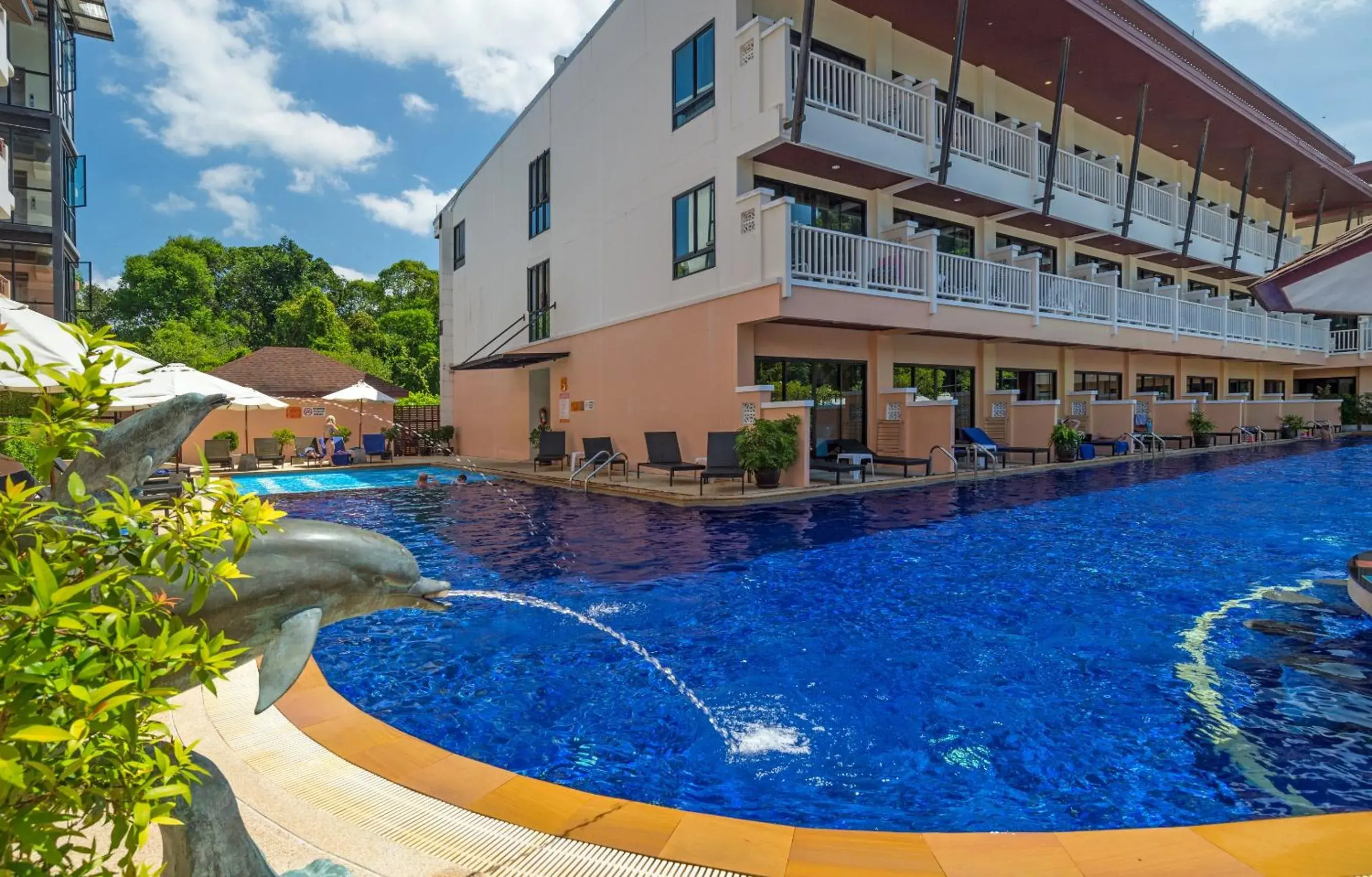 Swimming Pool in Srisuksant Resort