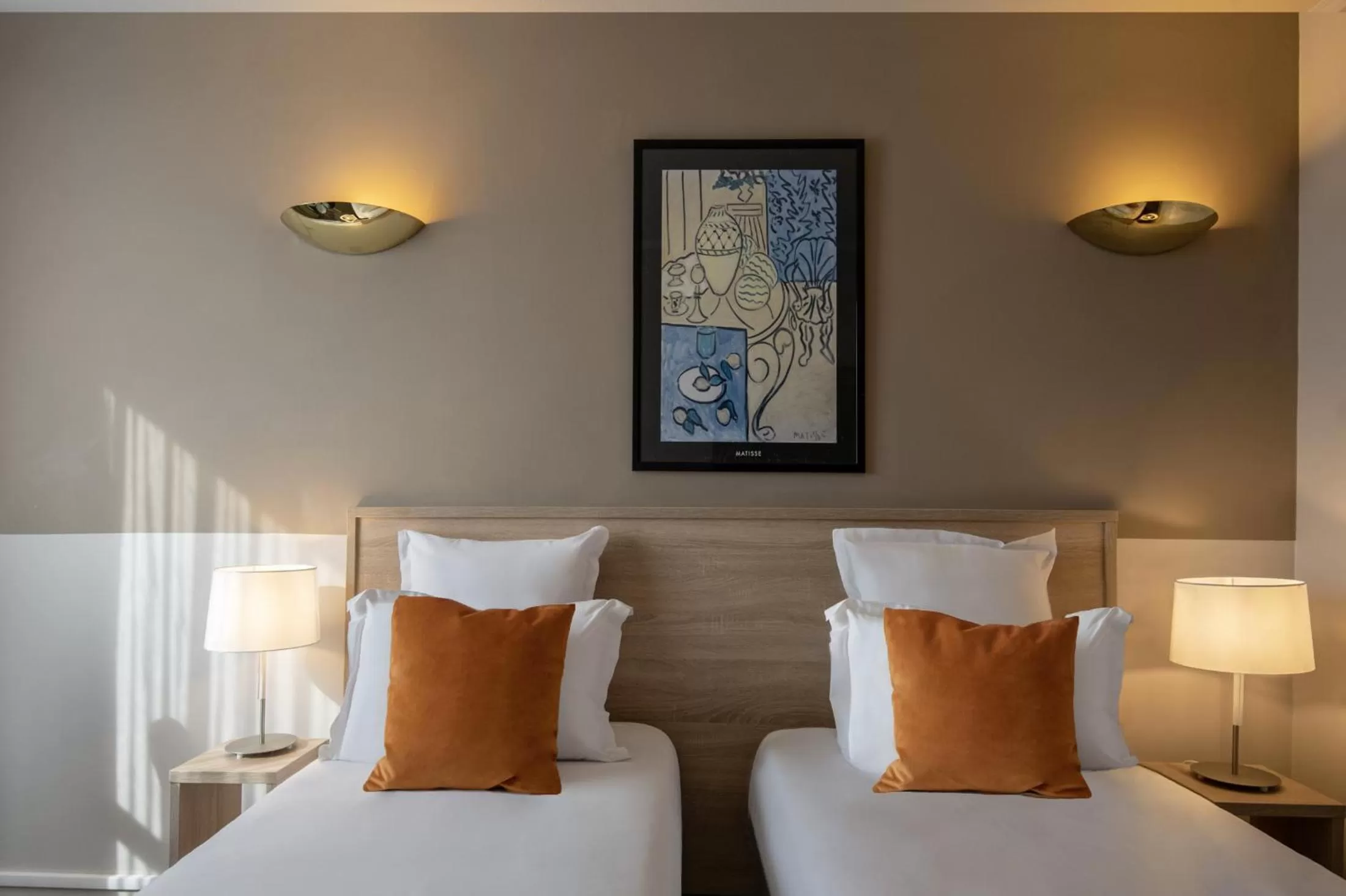 Bedroom in Hotel Amarante Cannes