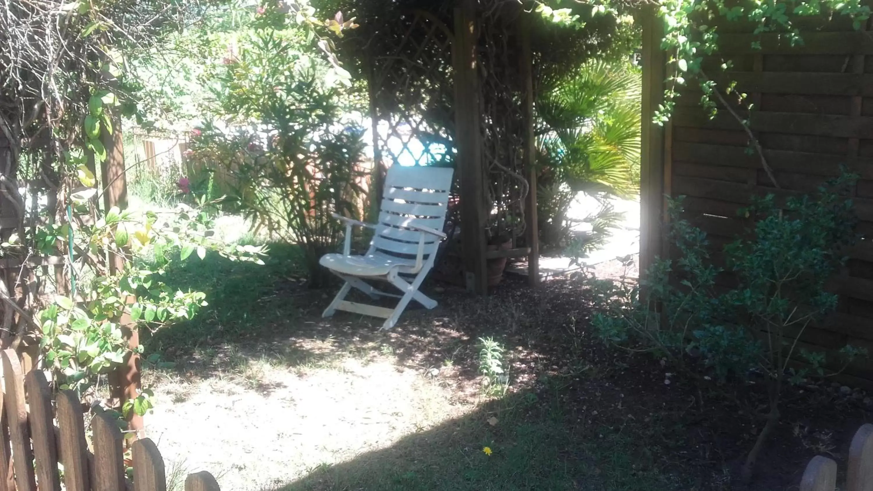 Garden in Chambres d'Hotes des Ecureuils