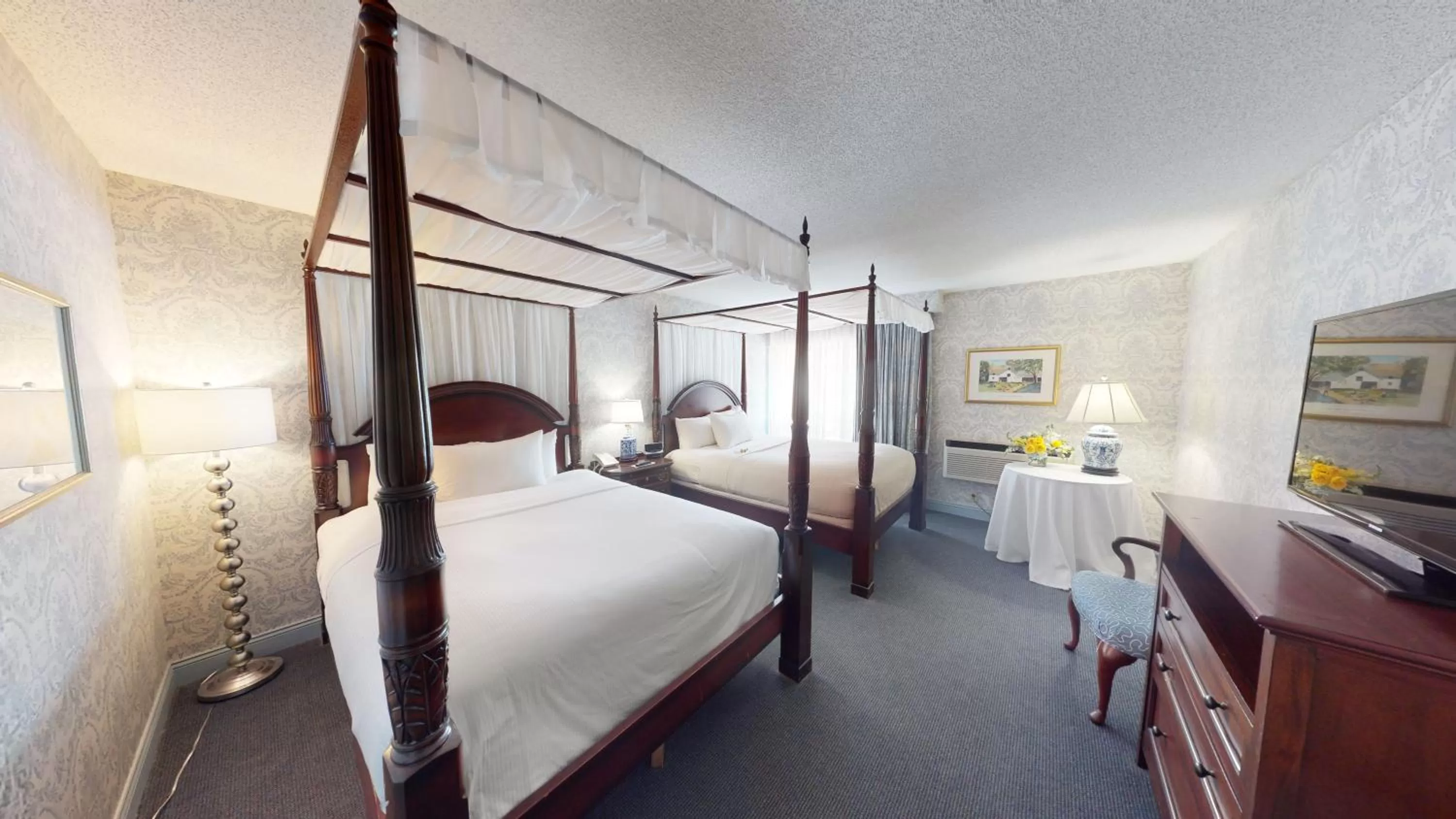 Photo of the whole room, Bed in The Farmington Inn and Suites