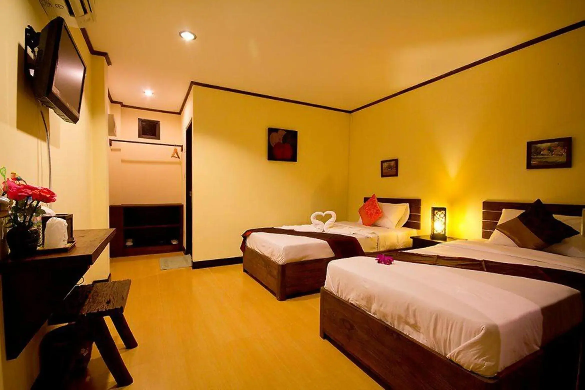 Photo of the whole room, Bed in The Sylvana Pai Hotel