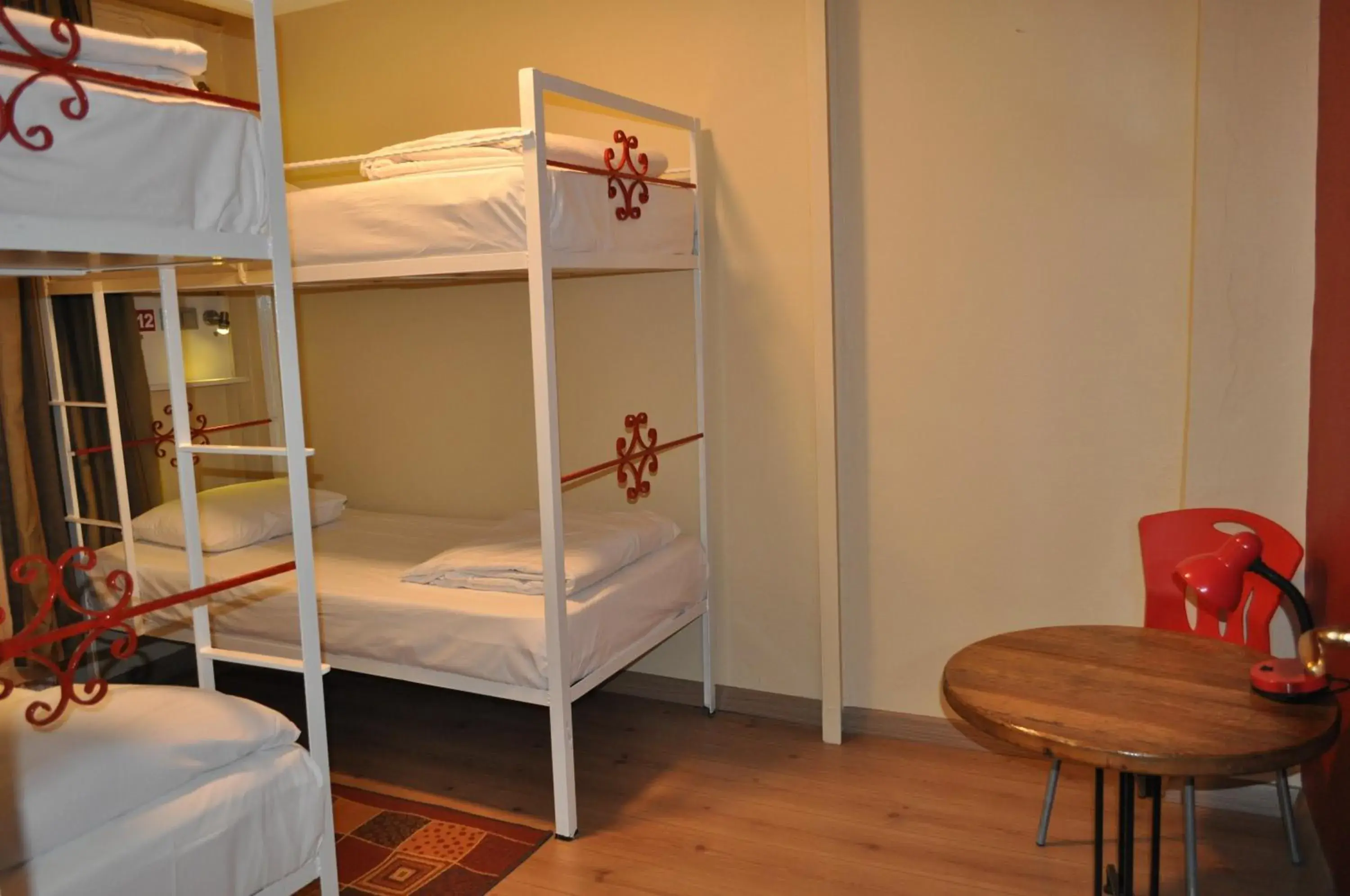 Photo of the whole room, Bunk Bed in Antique Hostel