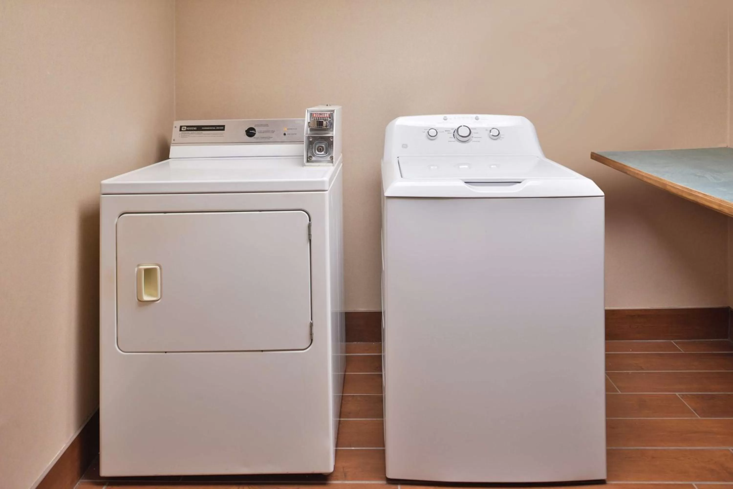 Property building in Hampton Inn South Hill