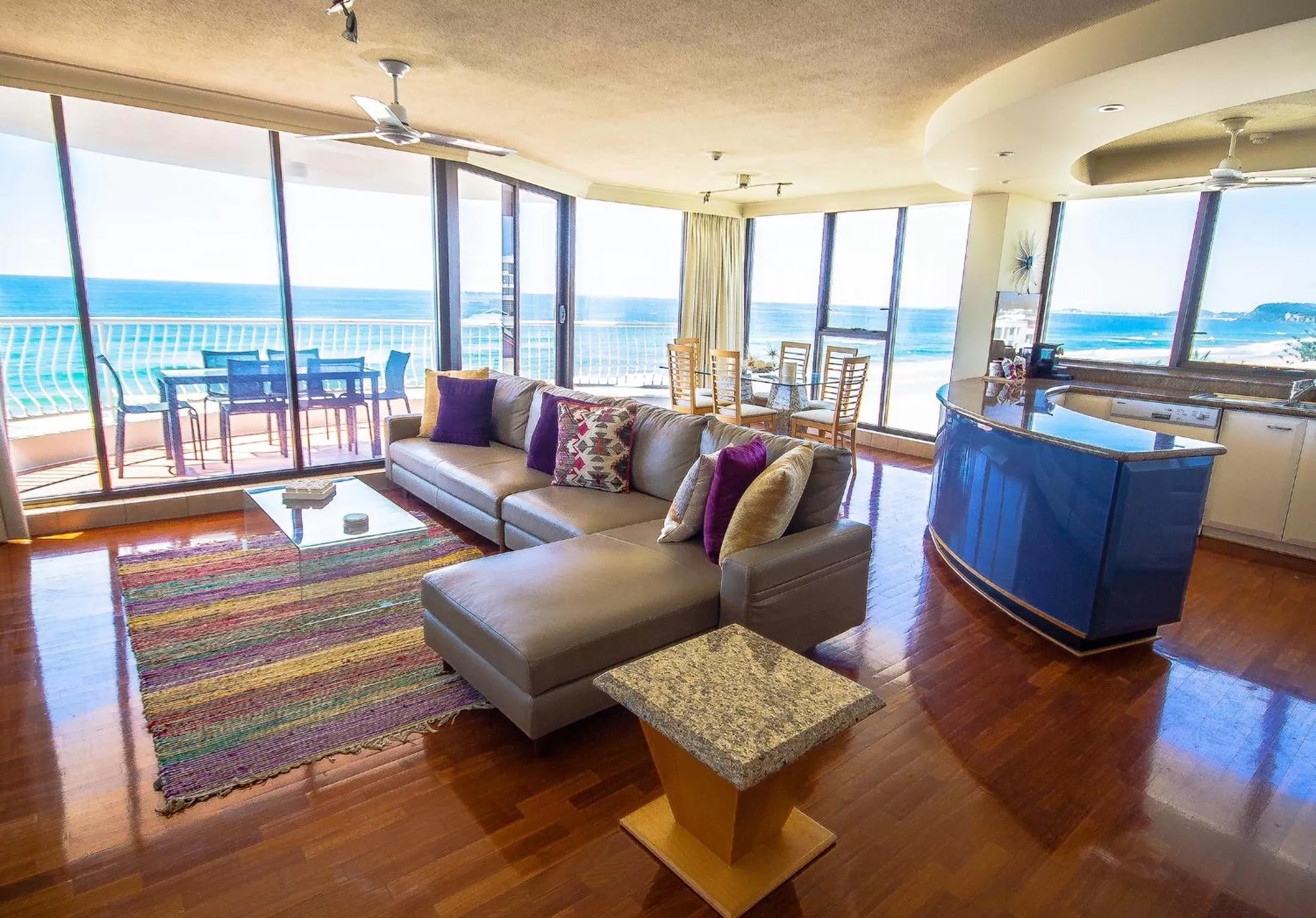 Kitchen or kitchenette, Seating Area in Albatross North Apartments