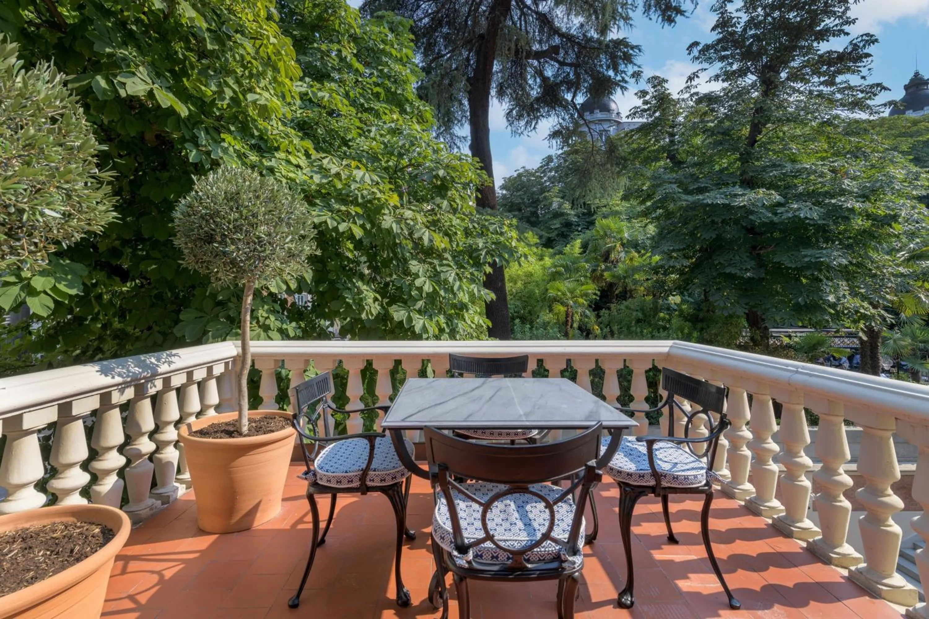 Photo of the whole room in Santo Mauro, a Luxury Collection Hotel, Madrid