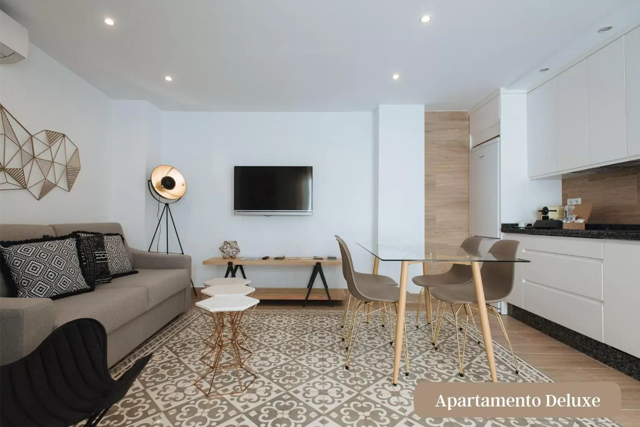 Dining area, Seating Area in Hommyhome Casa Assle