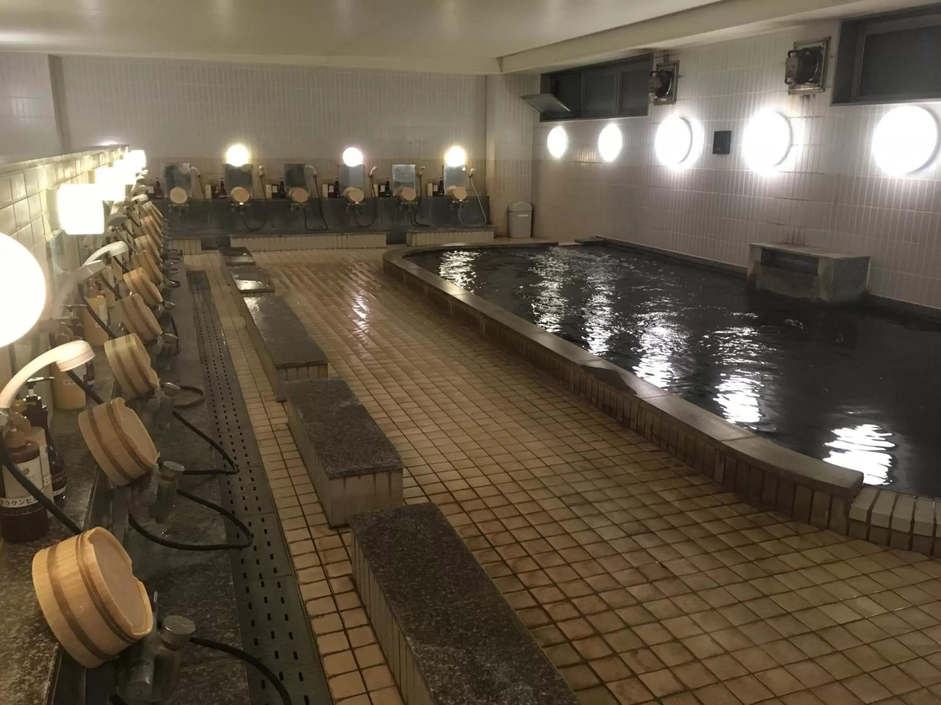 Public Bath, Swimming Pool in Hotel Crown Hills Oita