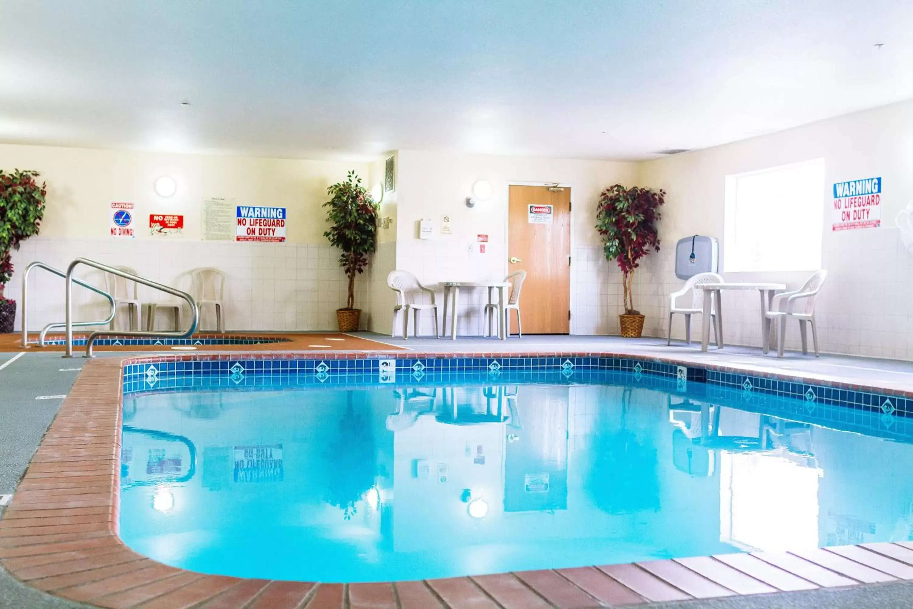 Spa and wellness centre/facilities, Swimming Pool in GuestHouse Inn & Suites Kelso/Longview
