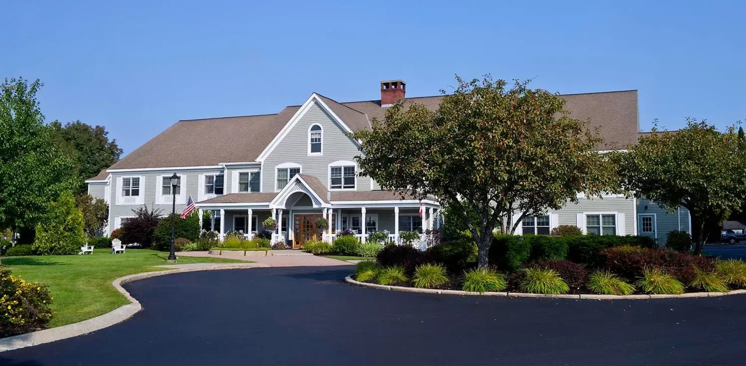 Property Building in Country Inn at the Mall