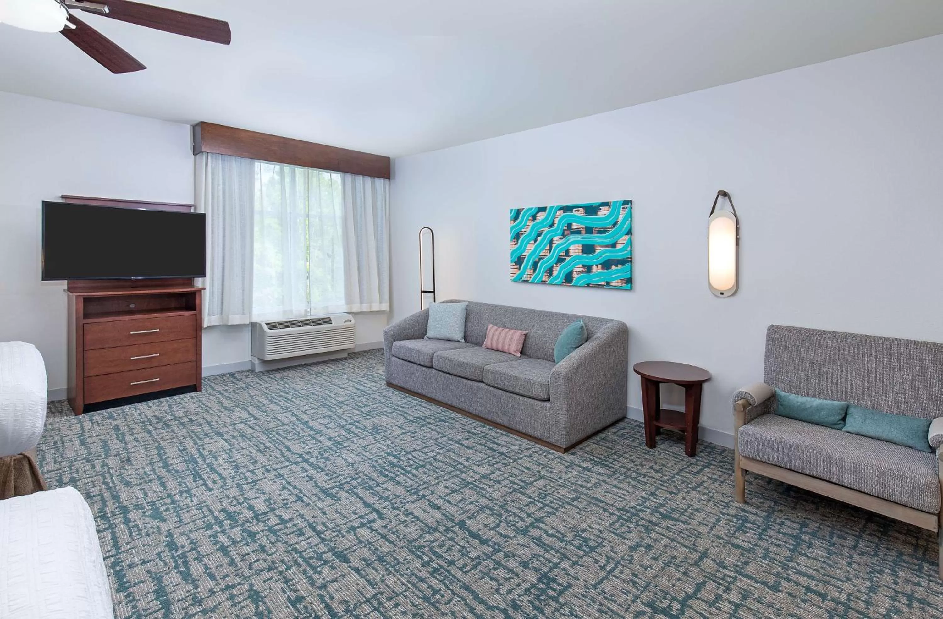 Living room in Homewood Suites by Hilton Atlanta Perimeter Center