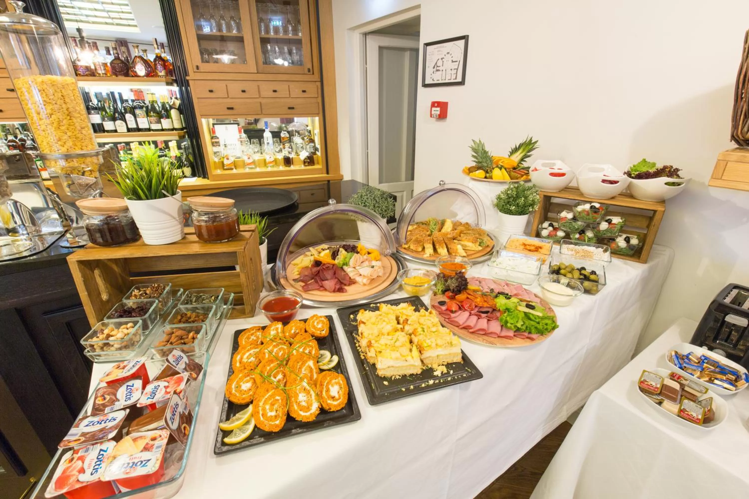 Breakfast in Public House Hotel